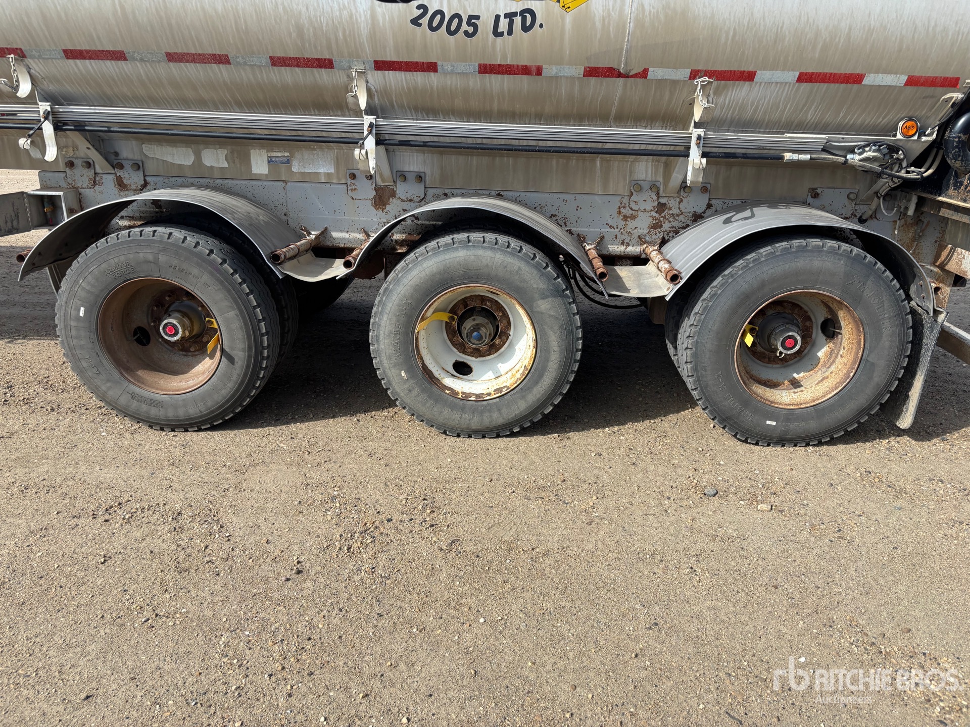 2011 Advance 38000 L TRI/A
