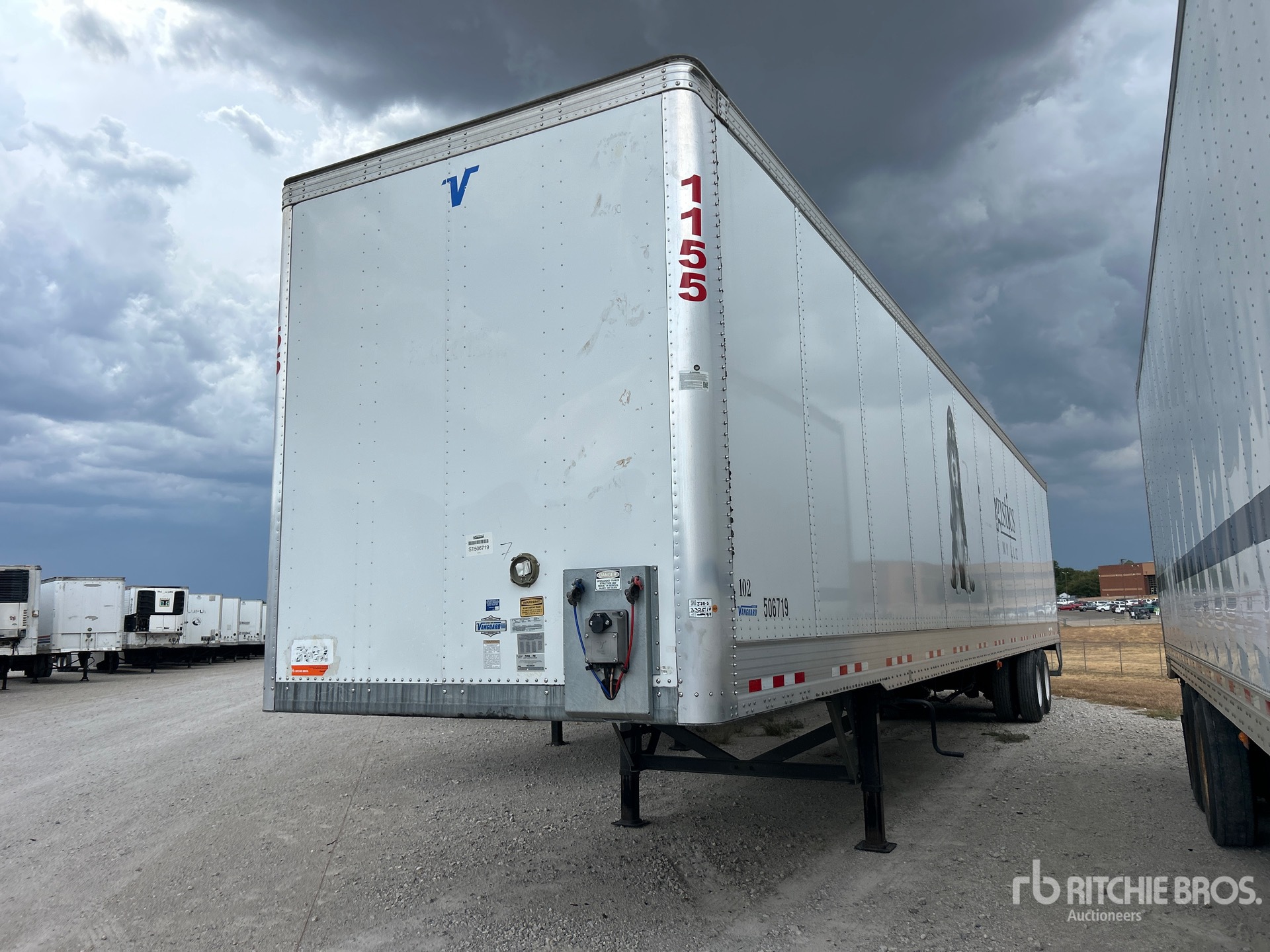 2025 Vanguard 53 FT