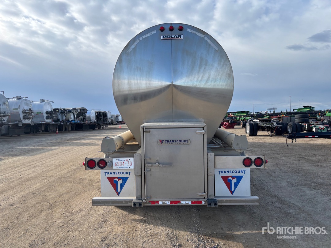 2025 Polar 8000 gal Tri/A Potable Water