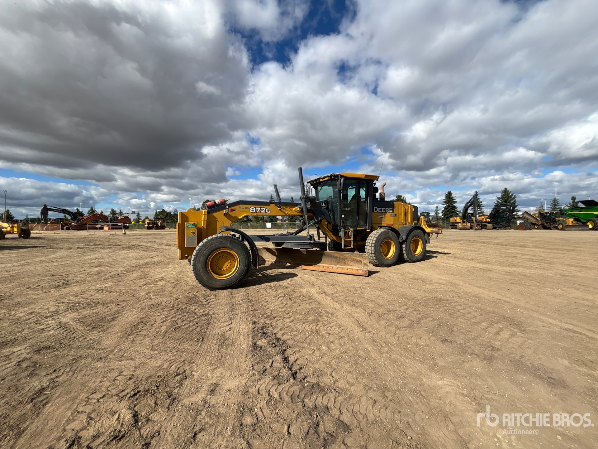 2016 John Deere 872G
