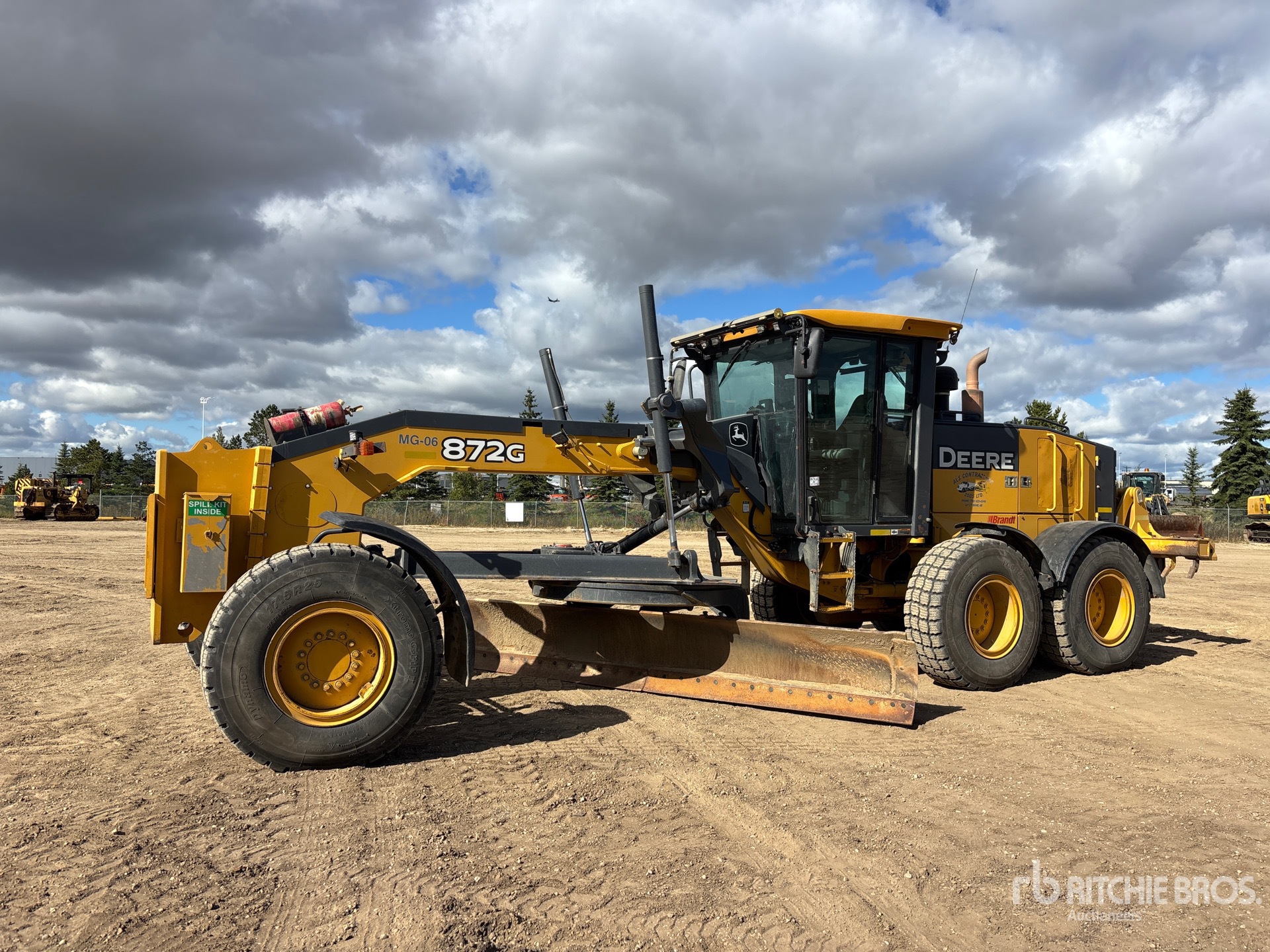 Photo of 2016 John Deere 872G