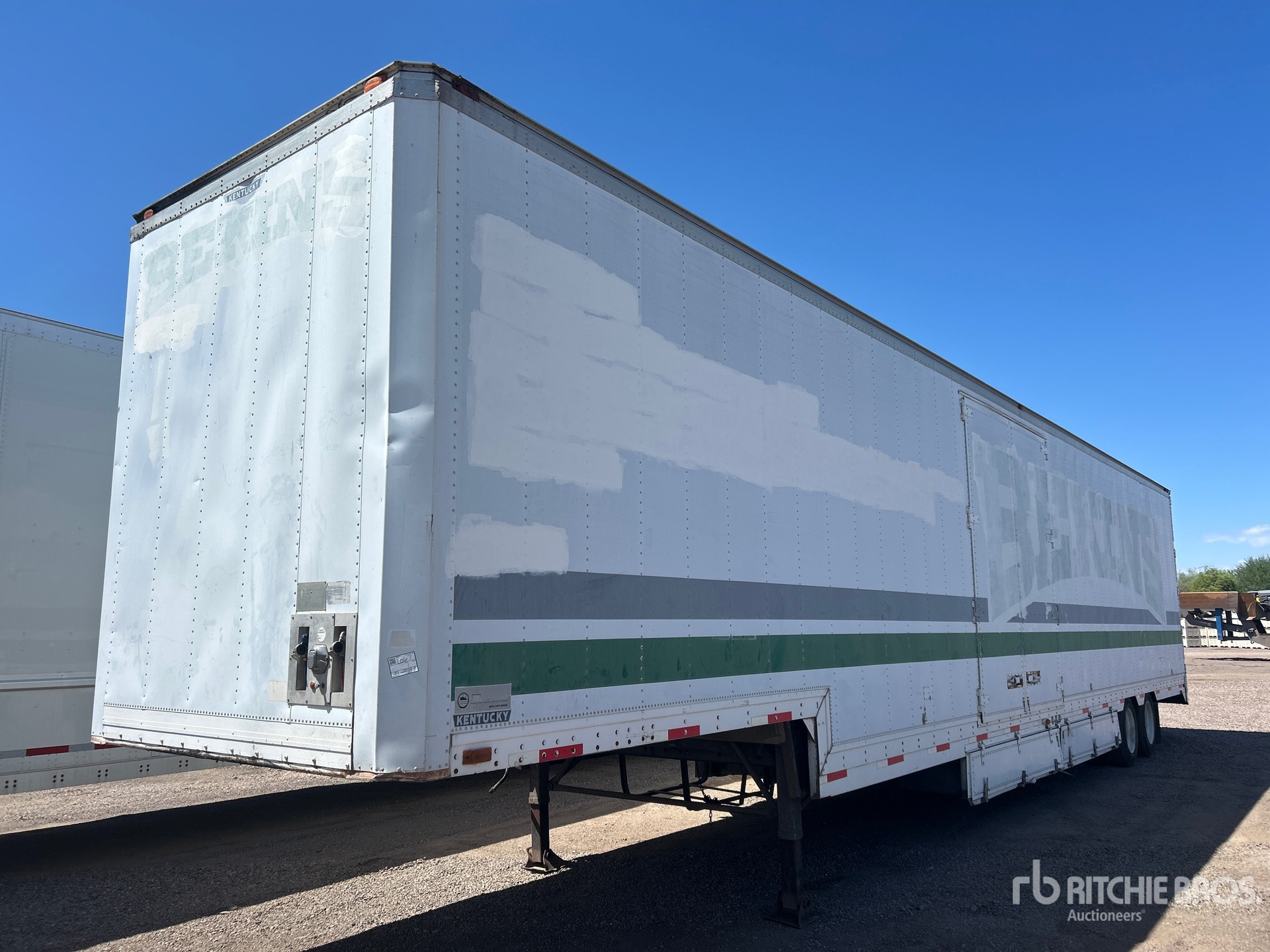 2000 Kentucky 53 ft x 102 in T/A
