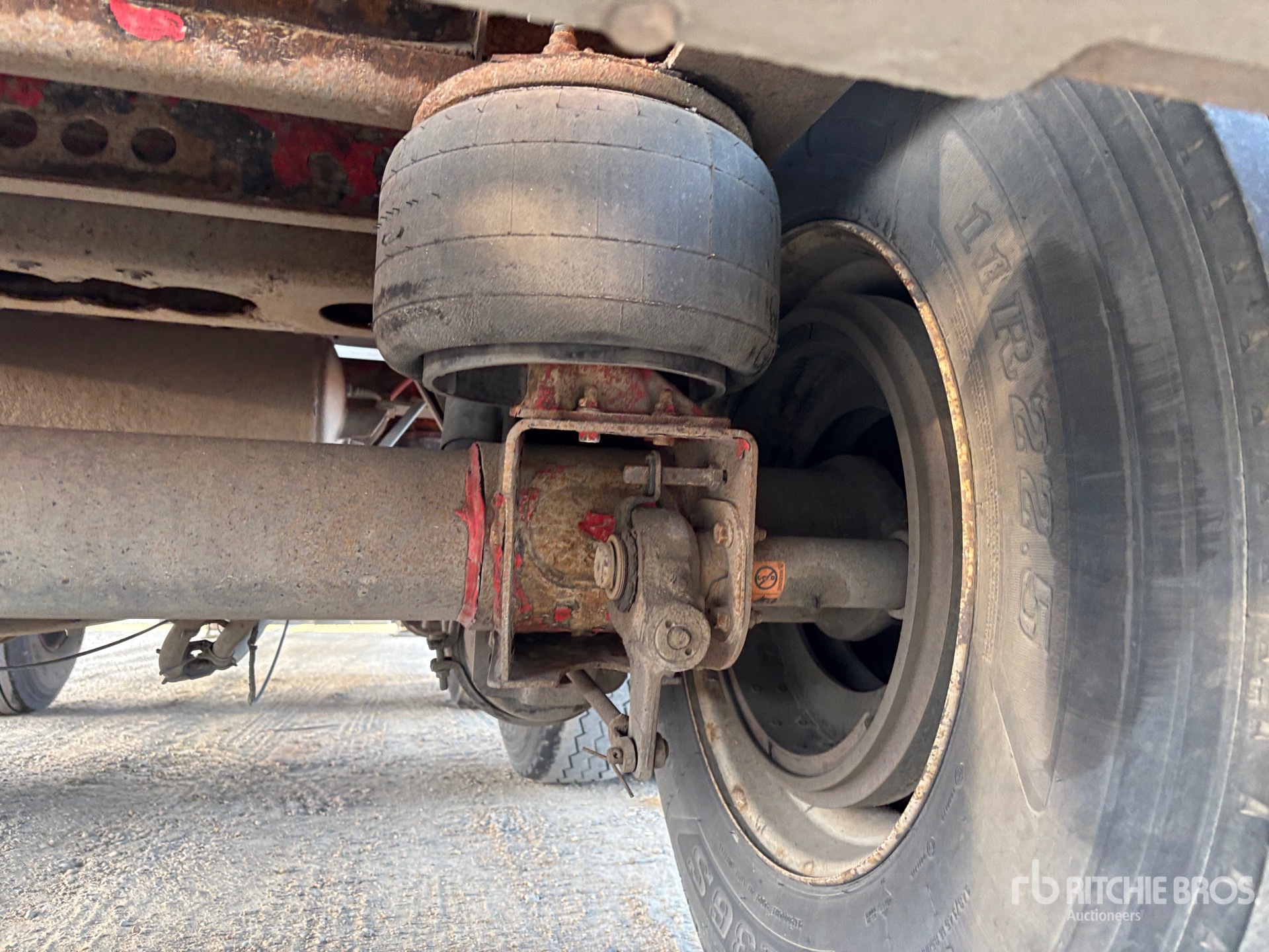 2015 Load King  32 FT SUPER B-TRAIN LEAD