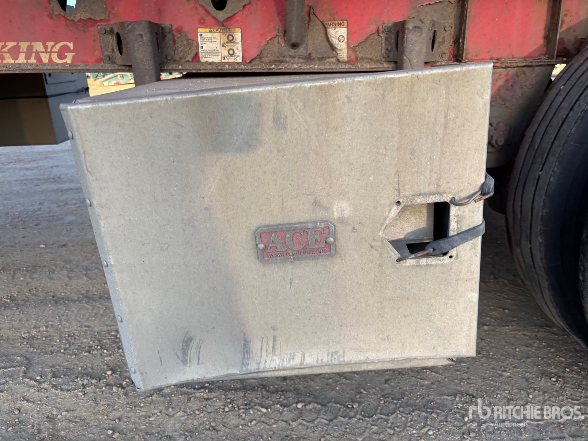 2015 Load King  32 FT SUPER B-TRAIN LEAD