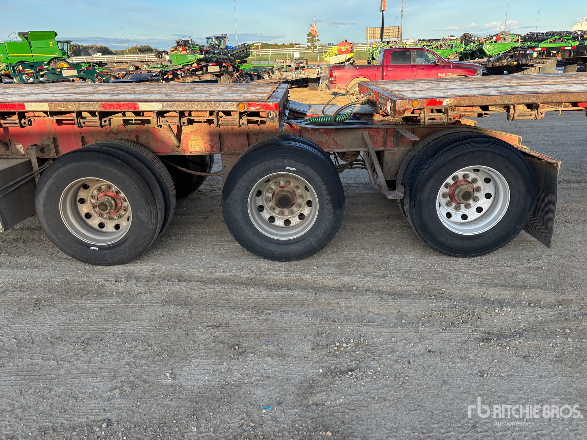 2015 Load King  32 FT SUPER B-TRAIN LEAD