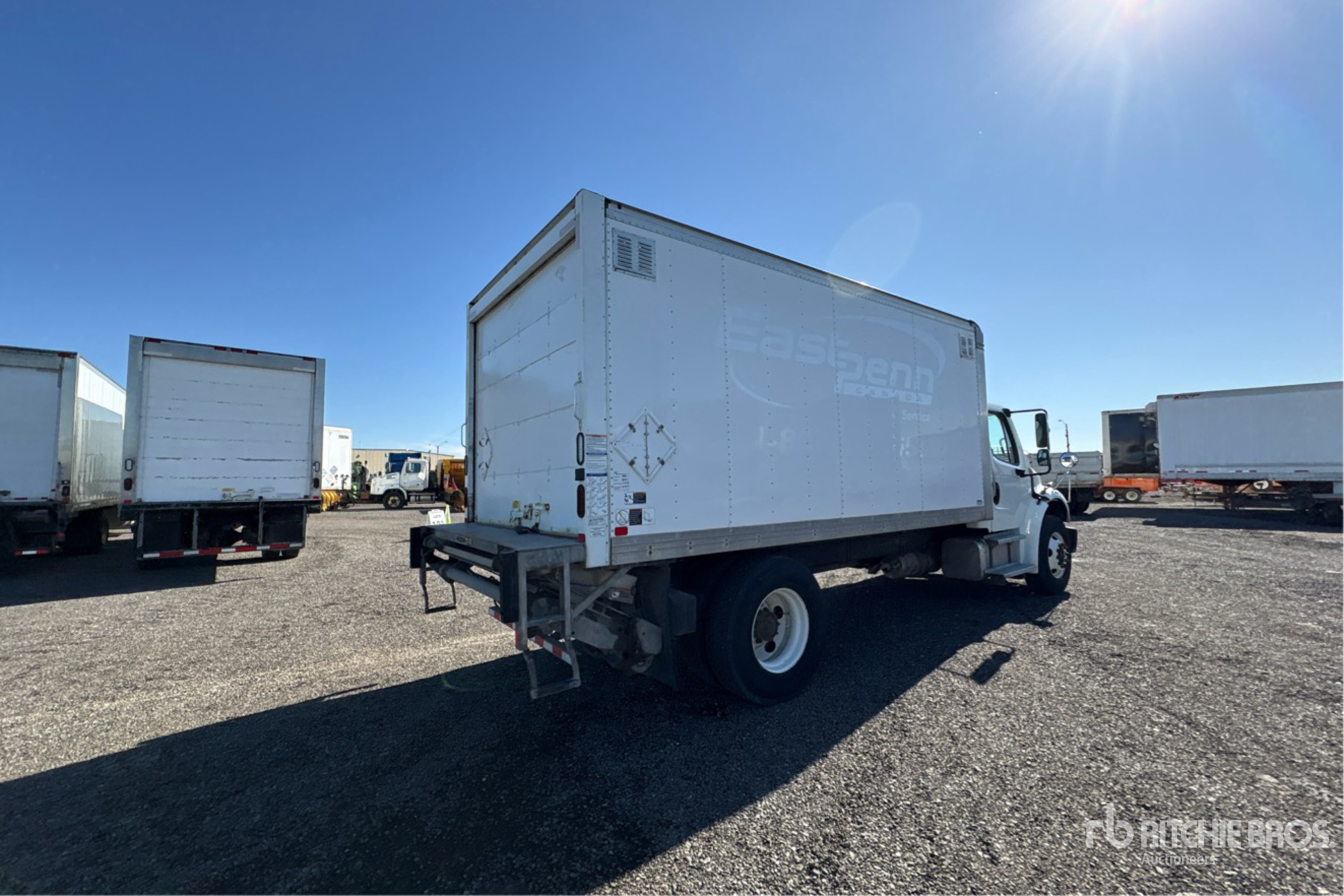 2019 Freightliner M2106