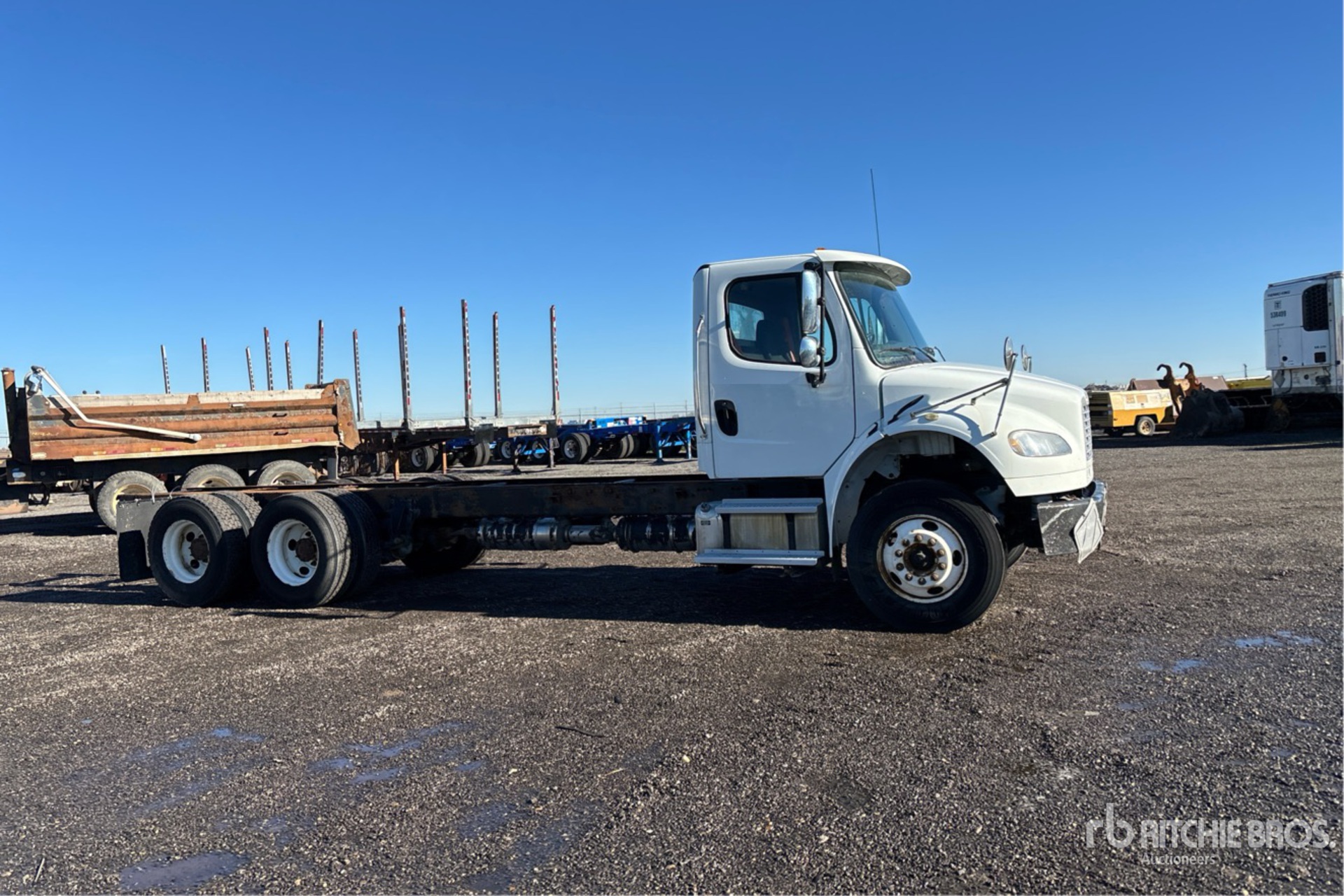 2016 Freightliner M2 106