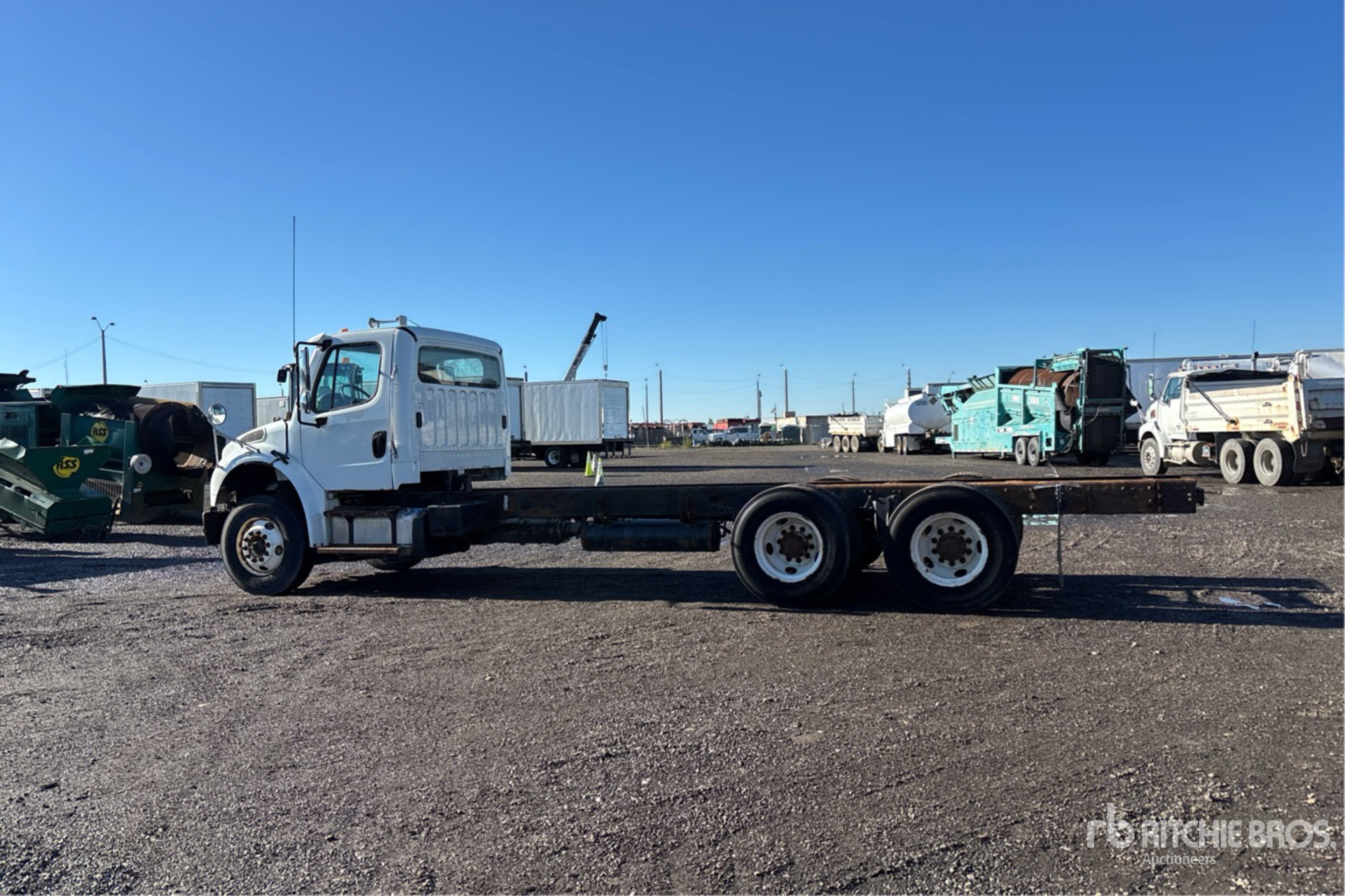 2016 Freightliner M2 106