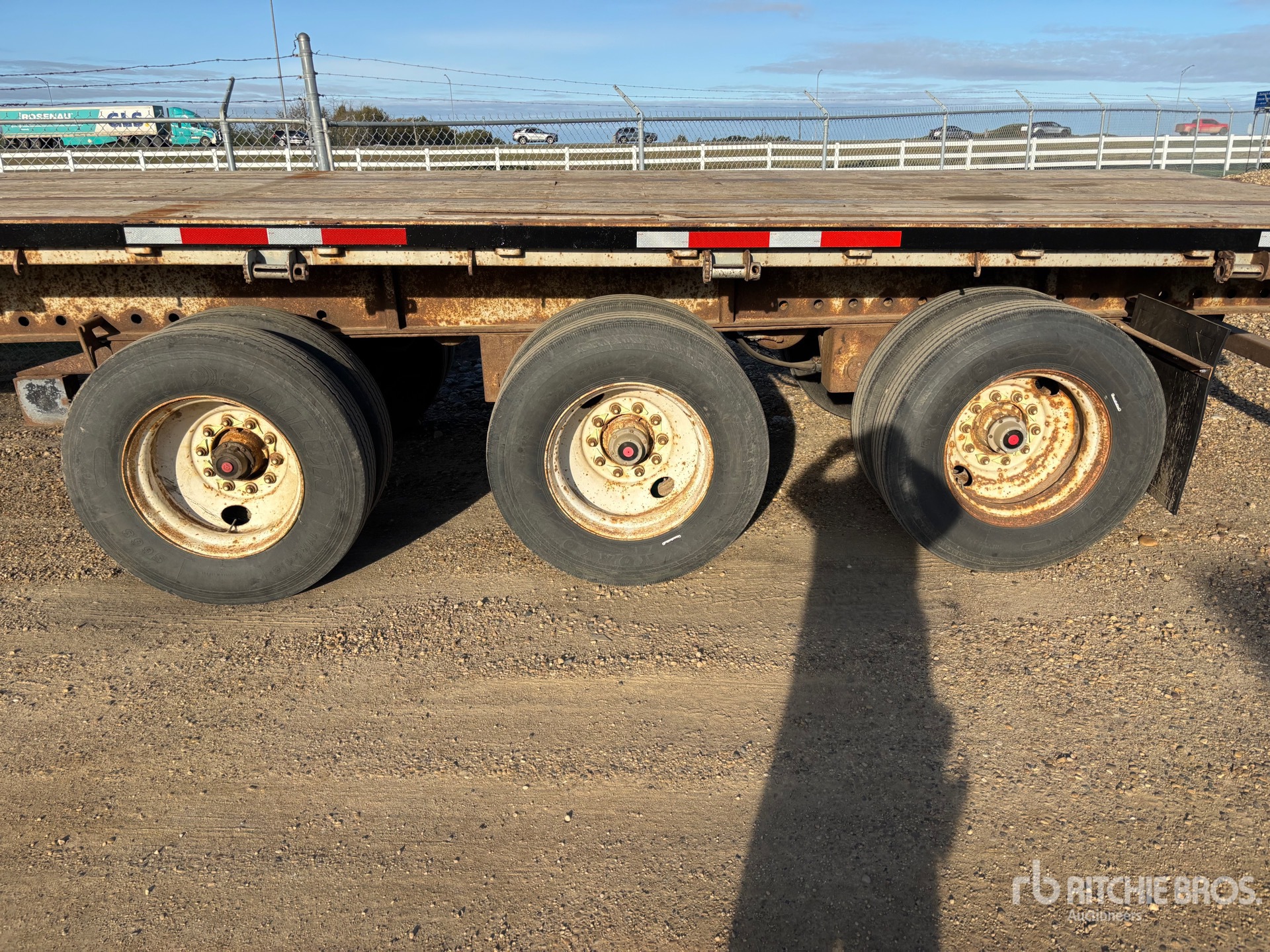 2001 Manac 53 ft Tri/A