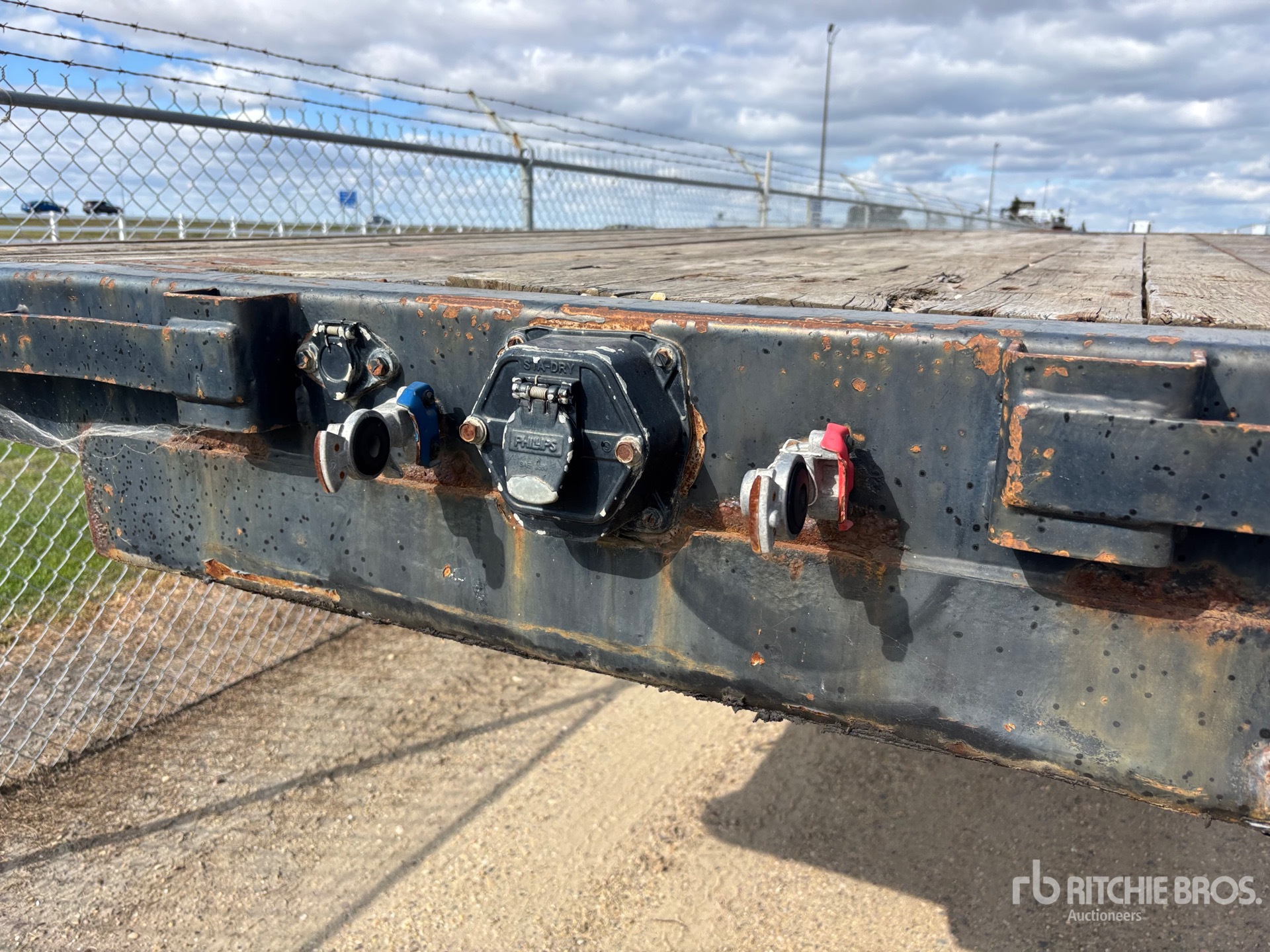 1998 Manac 53 ft Tri/A