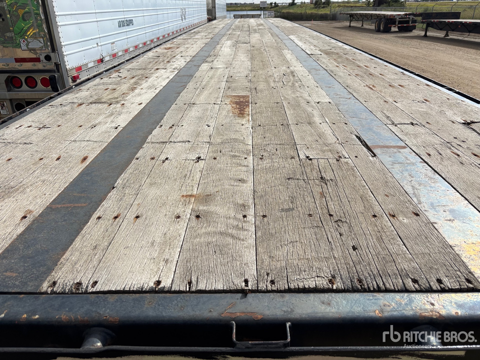 2011 Manac 53 ft Tri/A