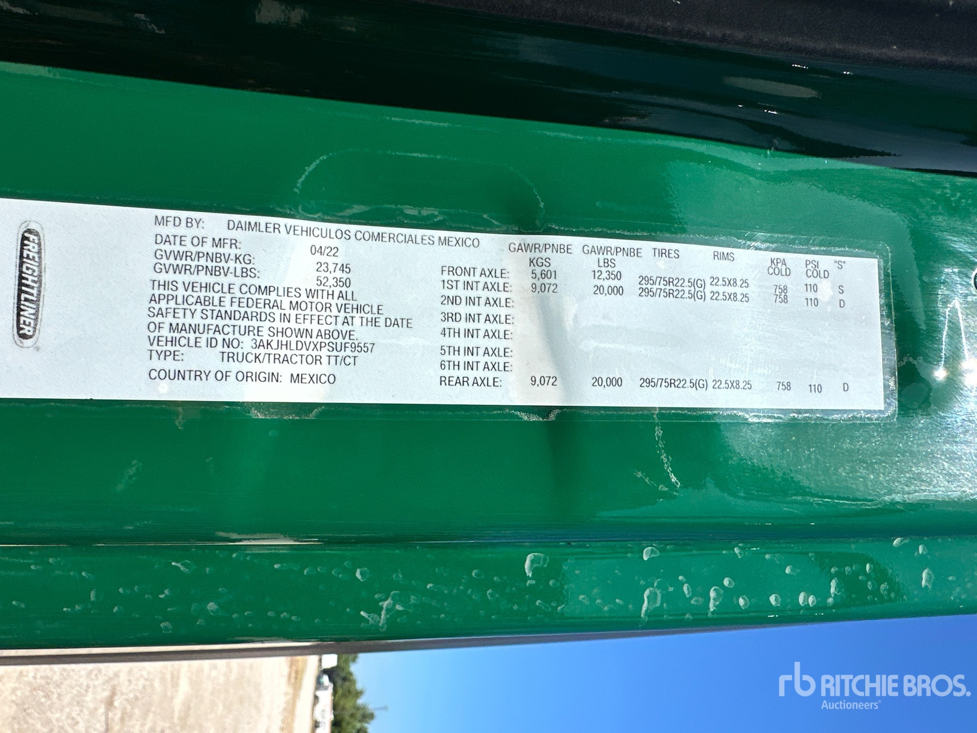 2023 Freightliner CASCADIA 126
