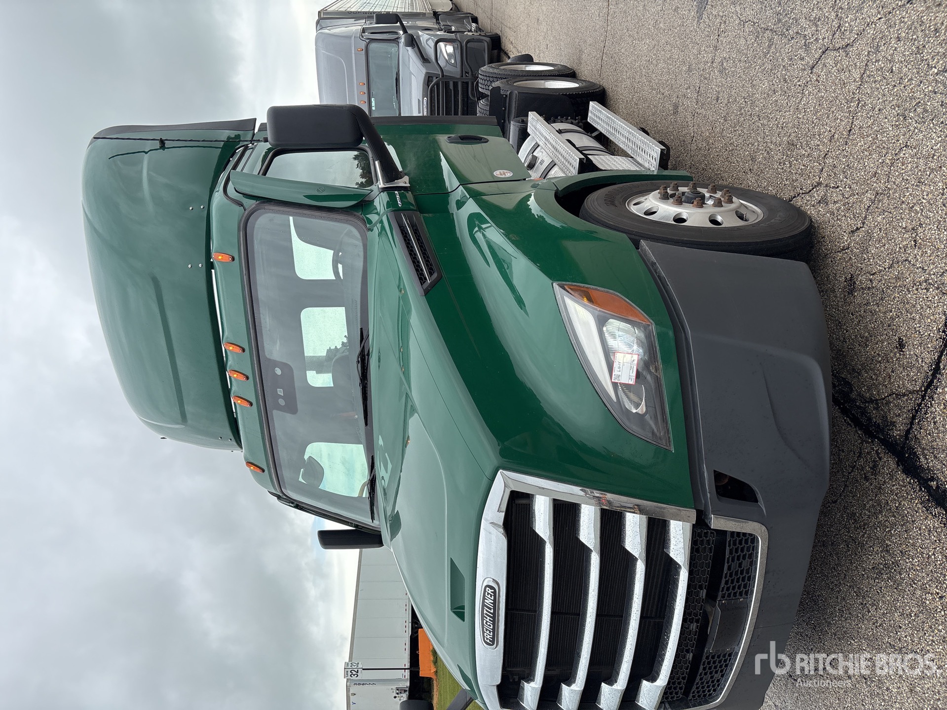 2023 Freightliner CASCADIA 126