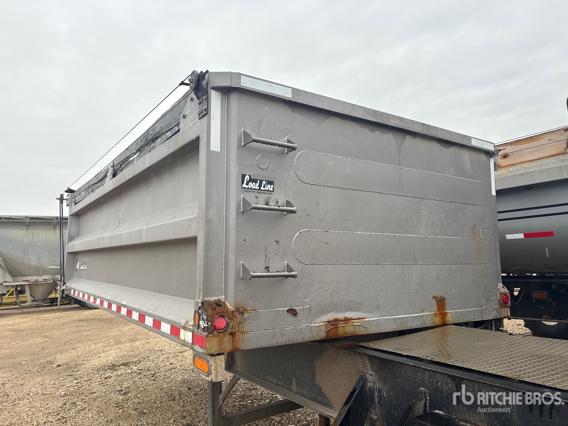 1999 Load Line 15 FT 8 IN TRI/A LEAD