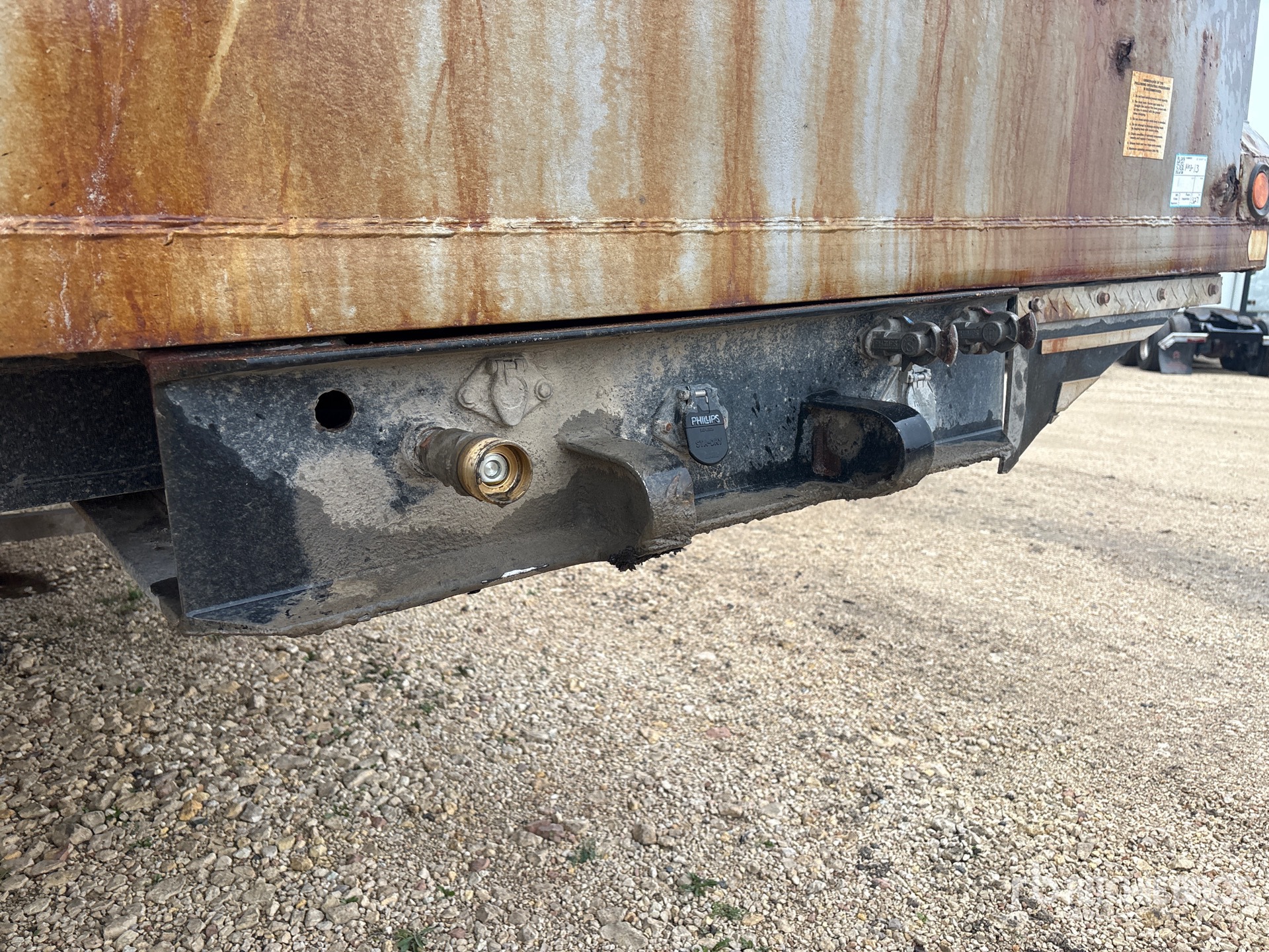 1999 Load Line 15 FT 8 IN TRI/A LEAD