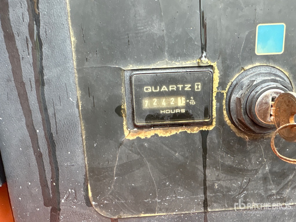 General Appearance with Hour Meter / Odometer