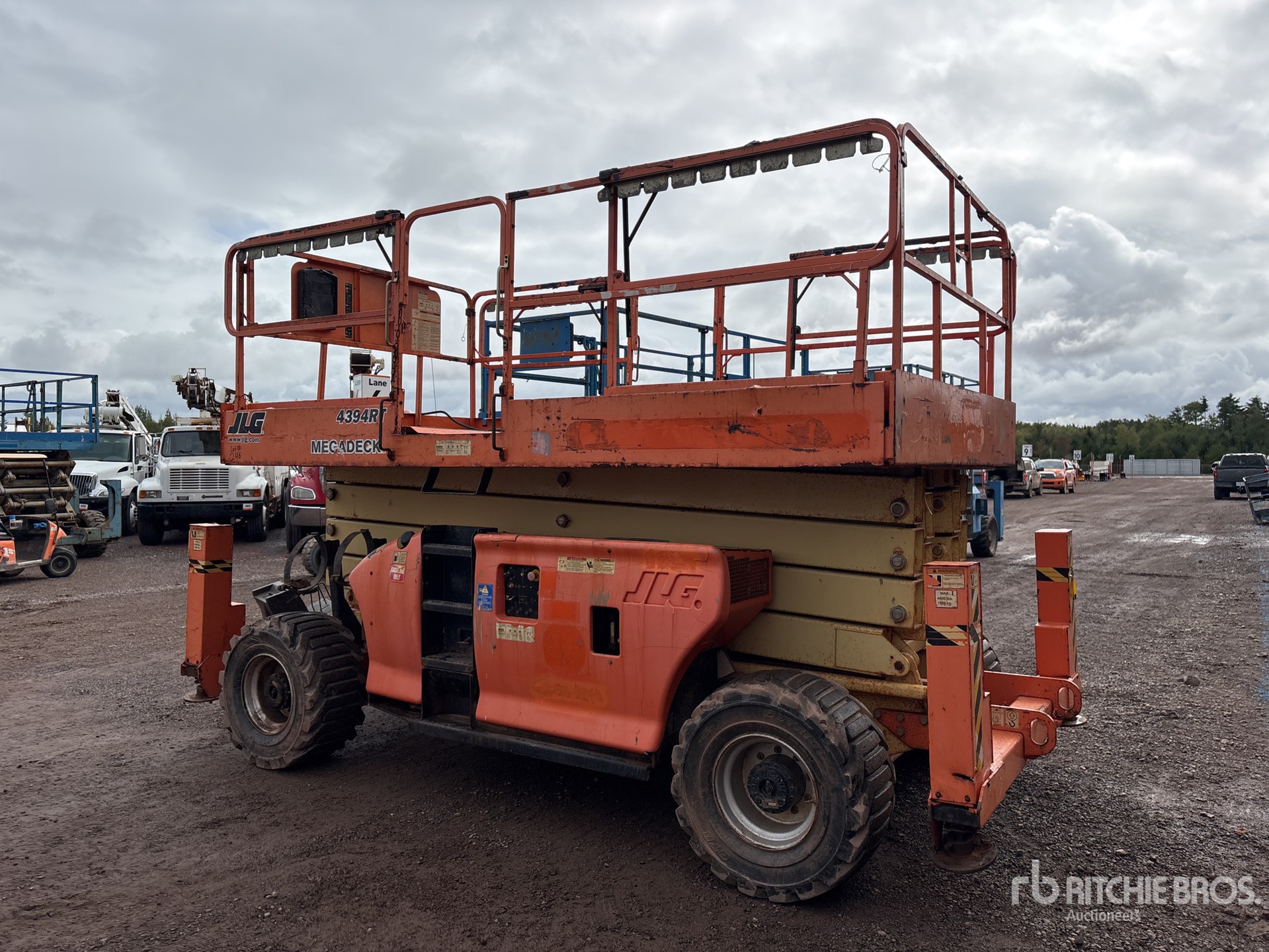 2012 JLG 4394 RT