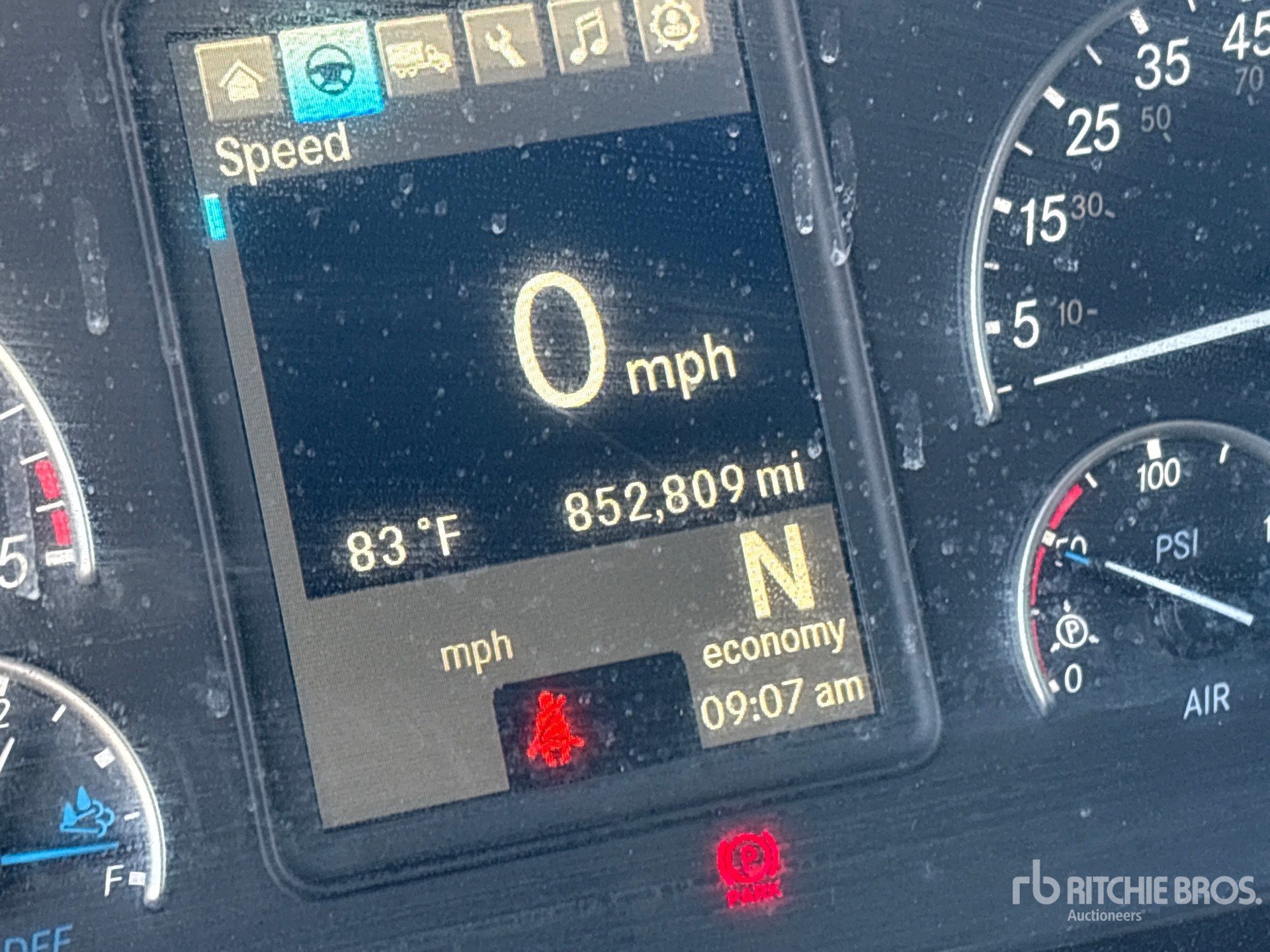 2021 Freightliner CASCADIA 126