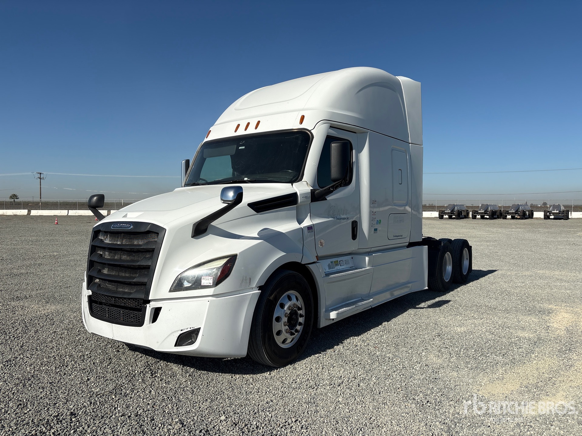 2021 Freightliner CASCADIA 126