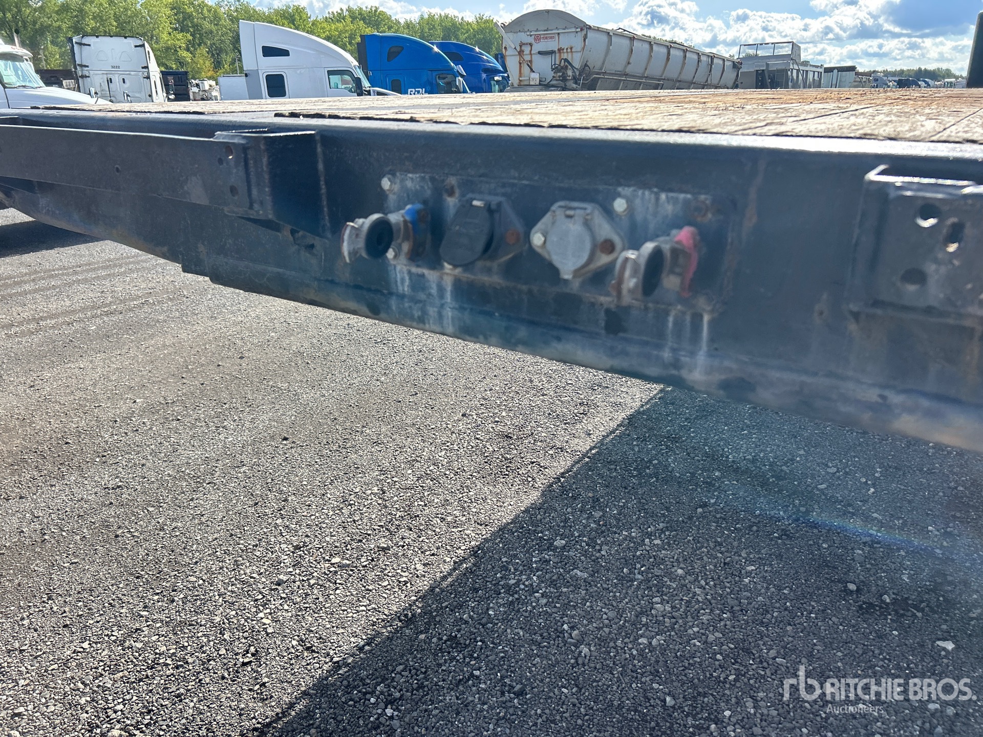 2000 Load King 48 ft T/A