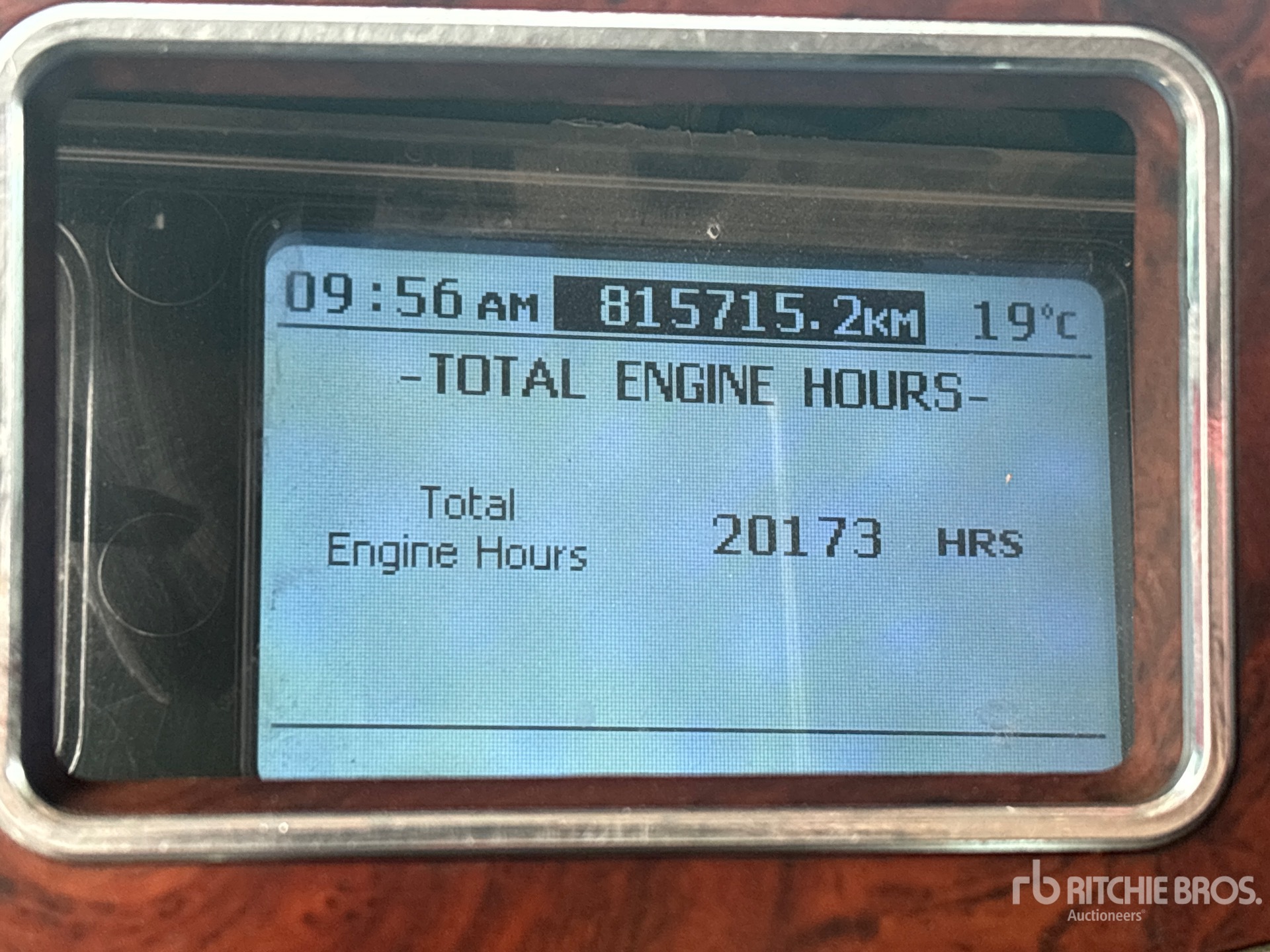 2012 Mack GU813