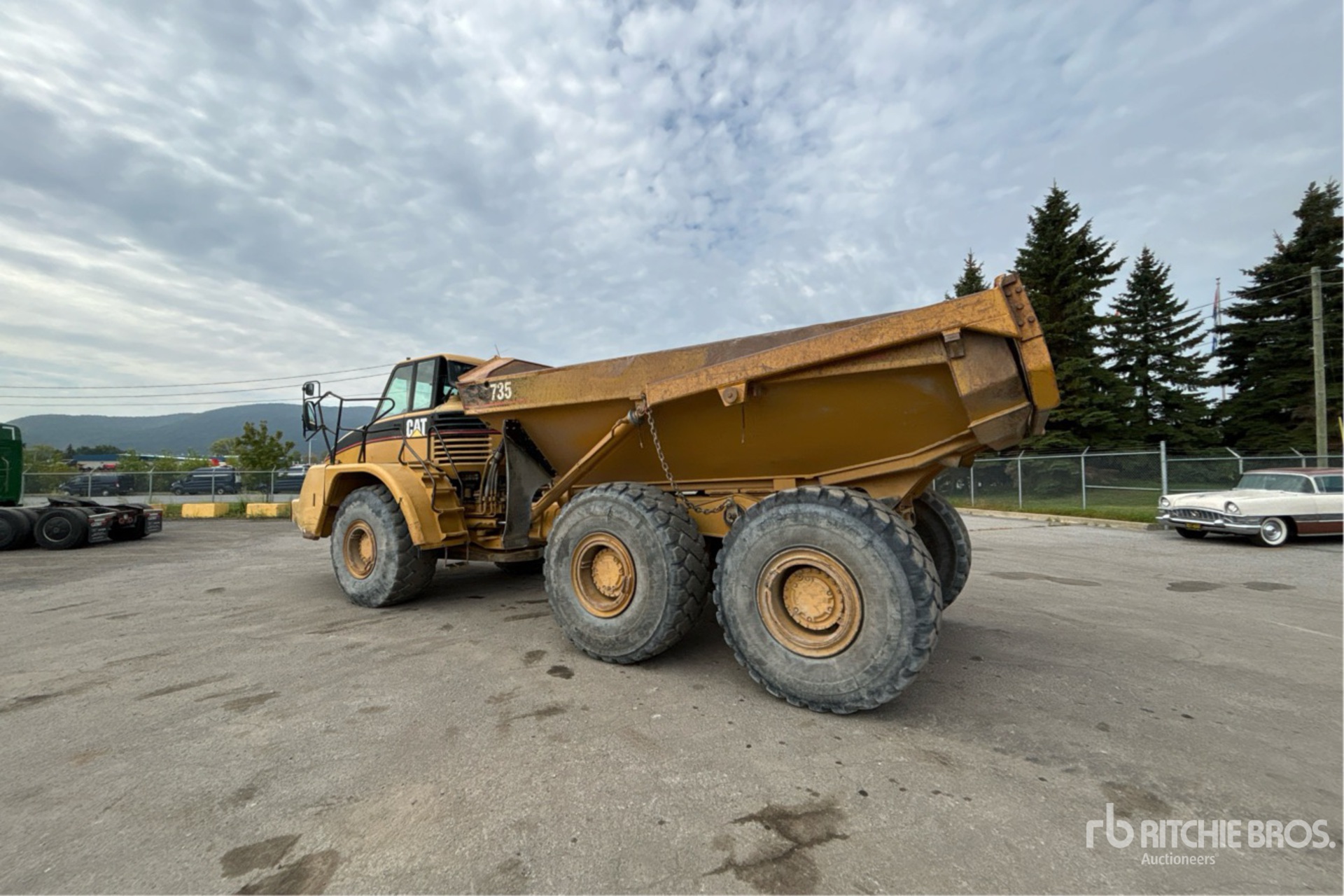 2002 Caterpillar 735