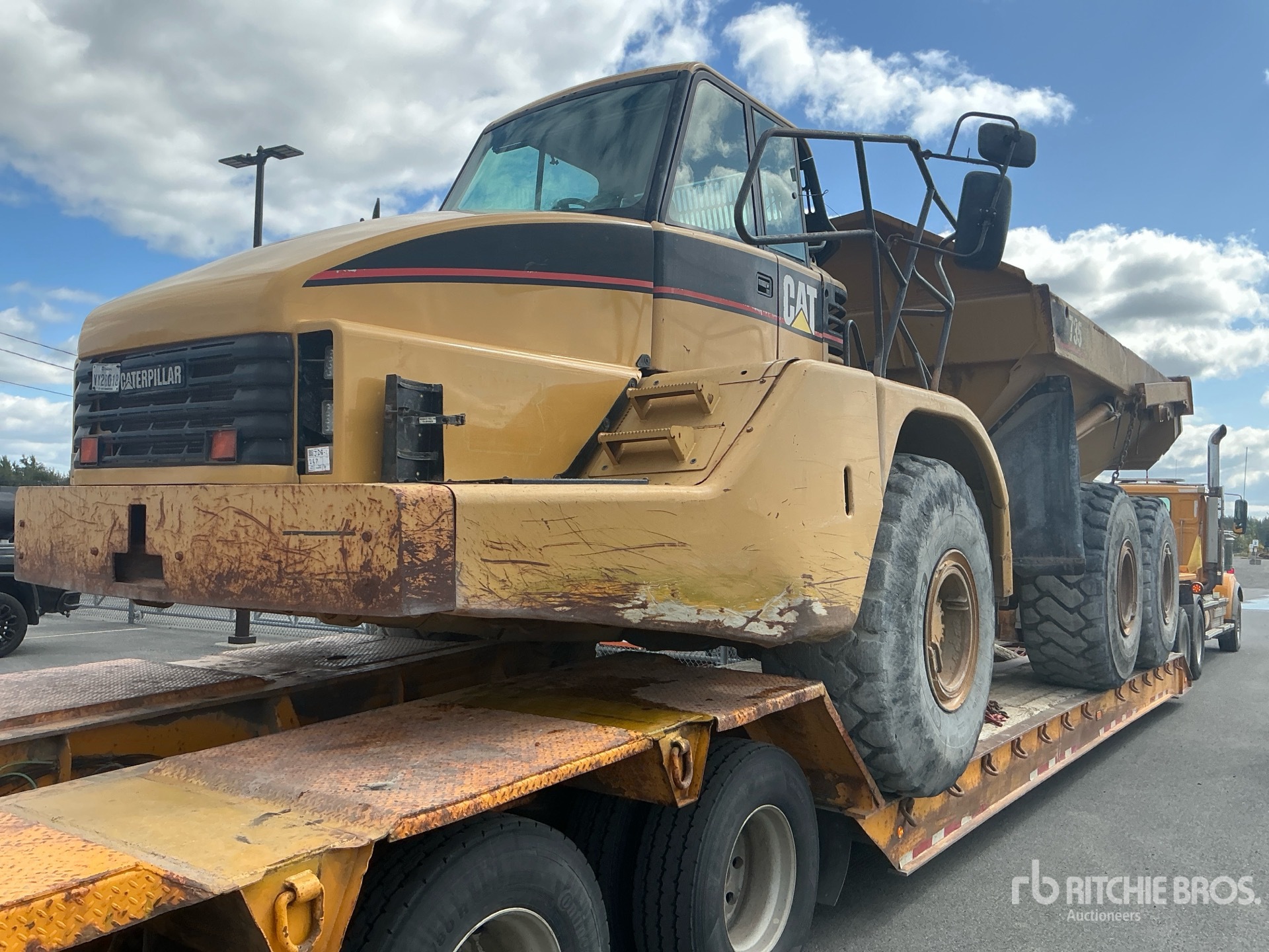 Photo of 2002 Caterpillar 735