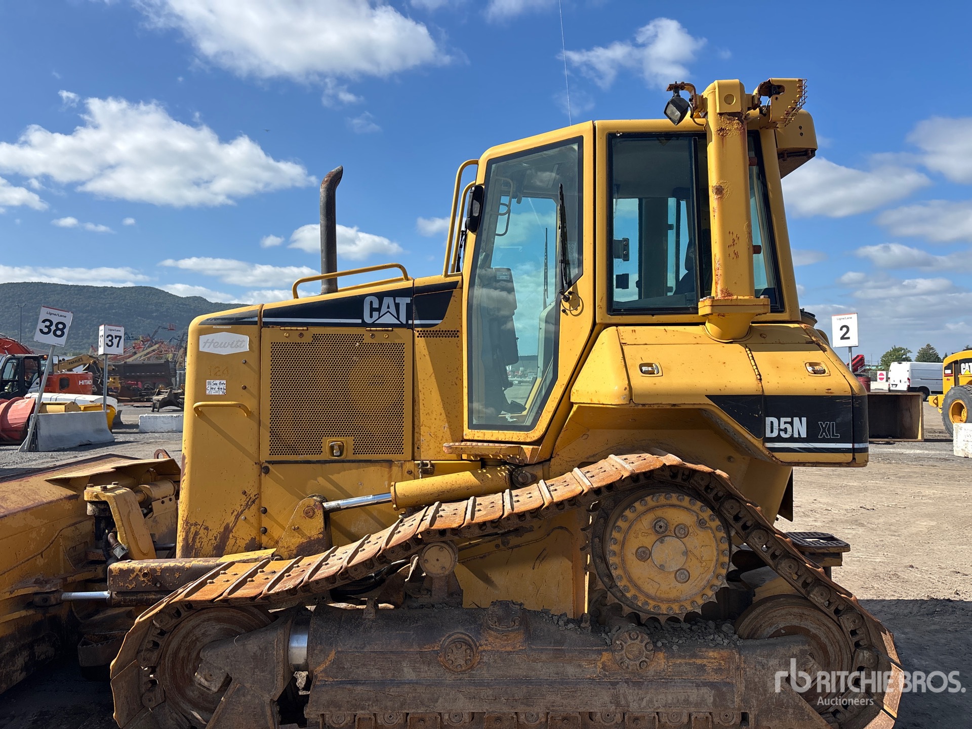 2004 Caterpillar D5N XL