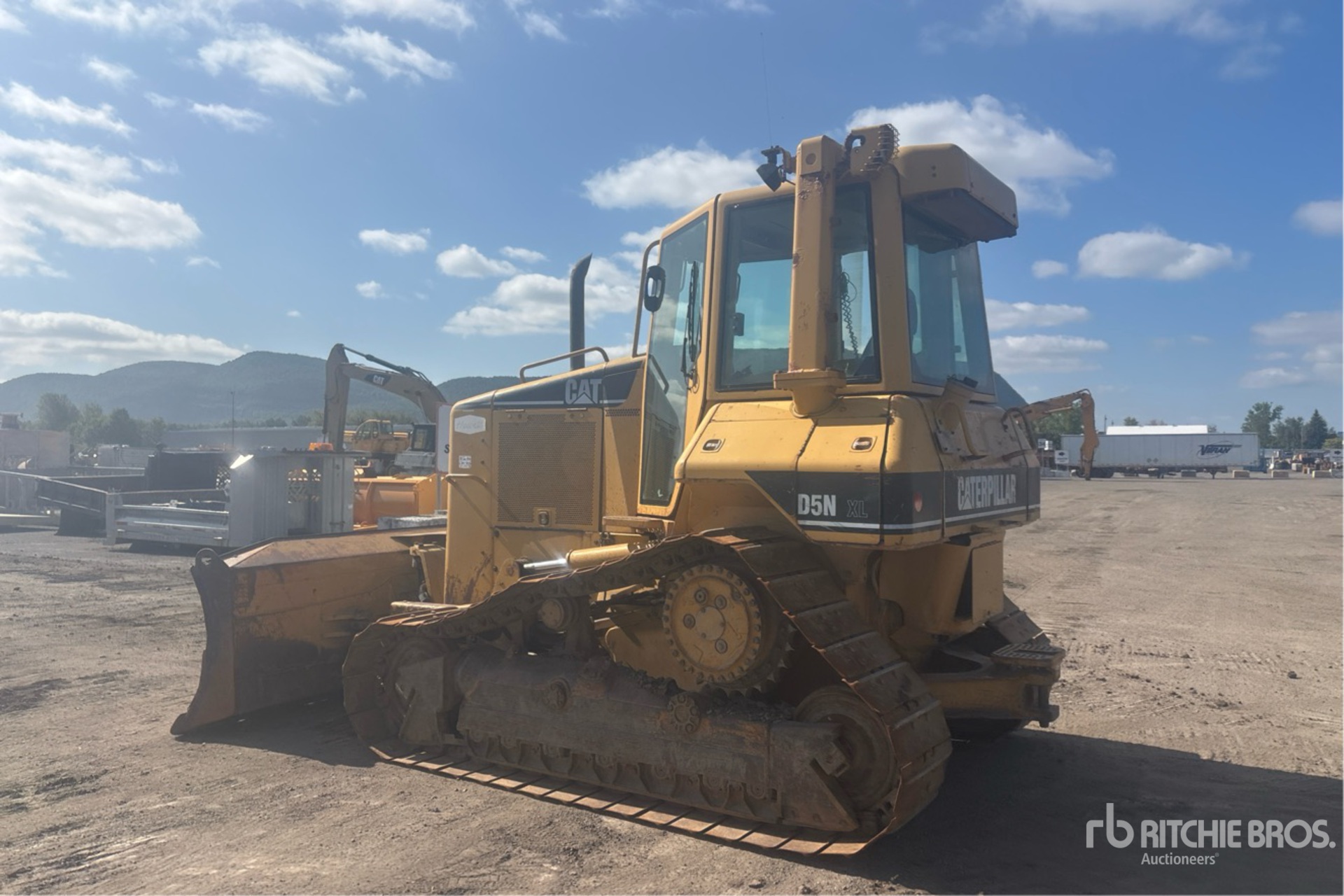 2004 Caterpillar D5N XL