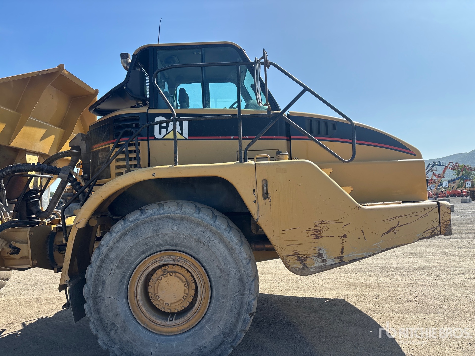 2002 Caterpillar 735