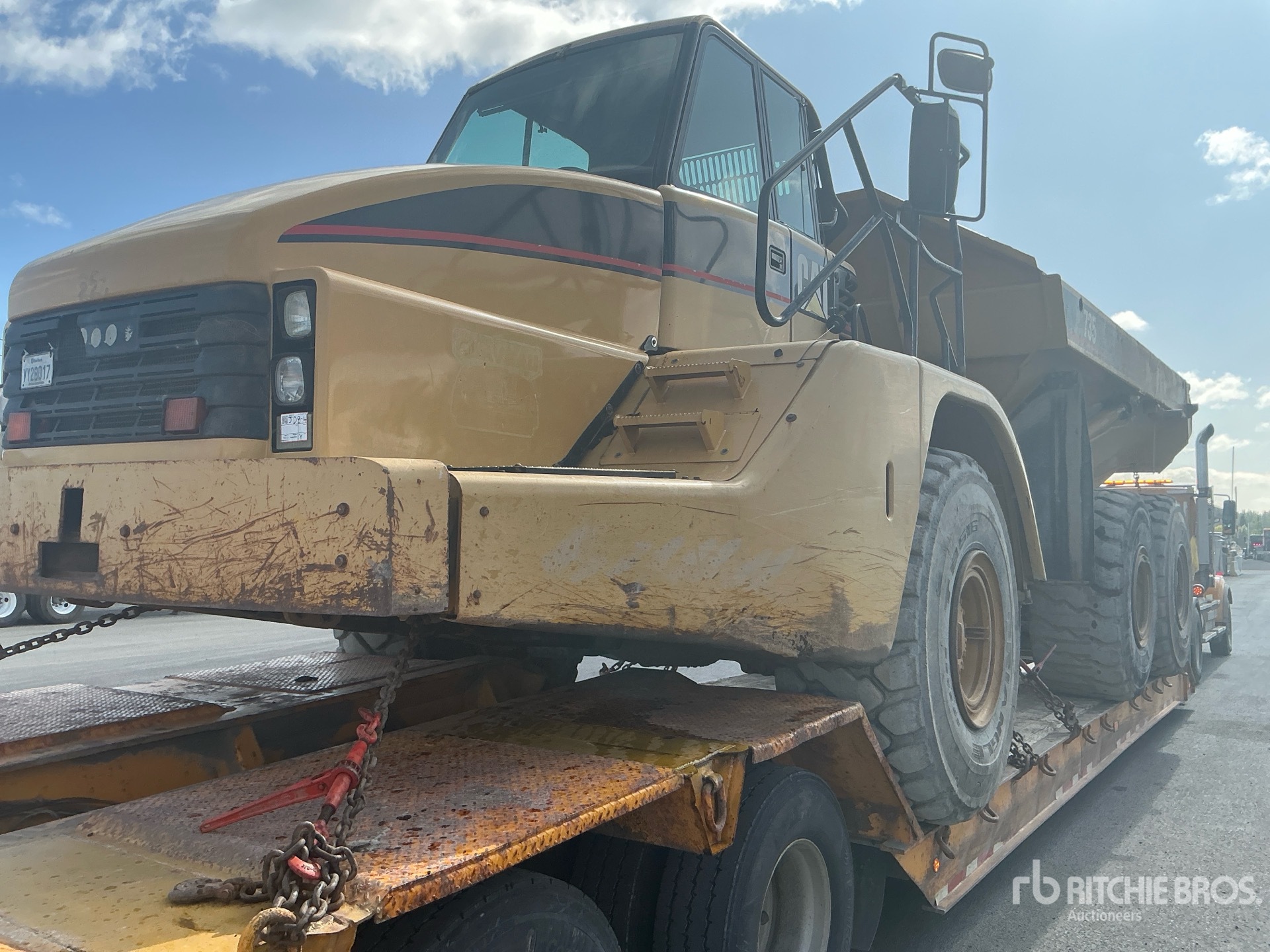 2002 Caterpillar 735