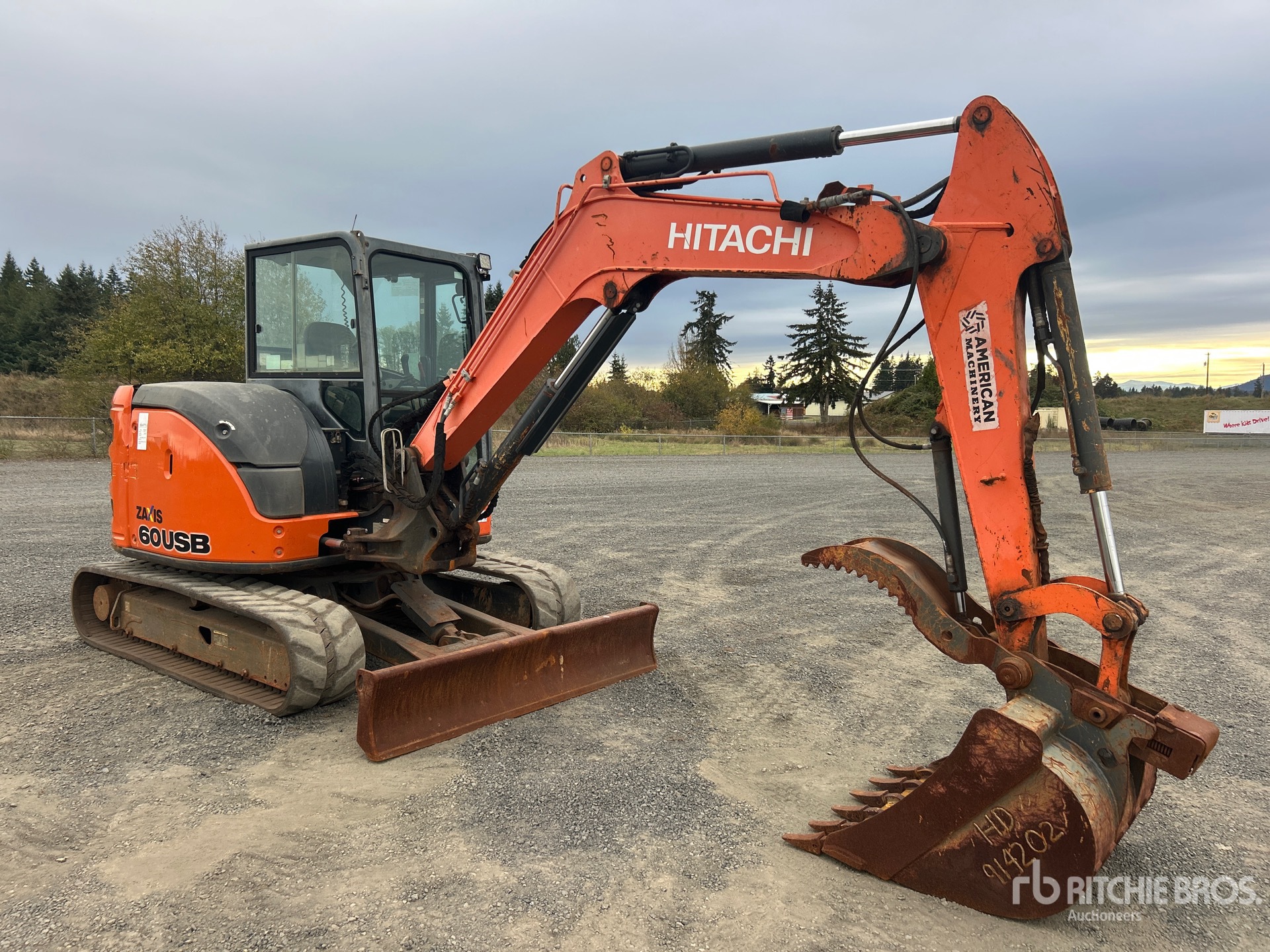 2016 Hitachi ZX60USB-5N