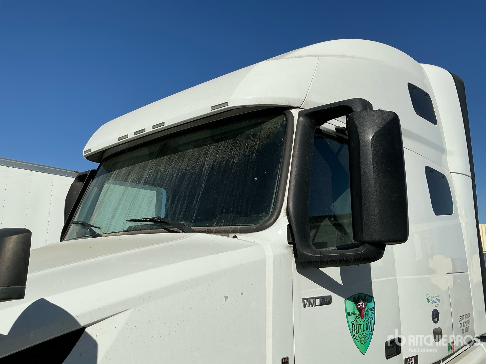 2022 Volvo VNL760
