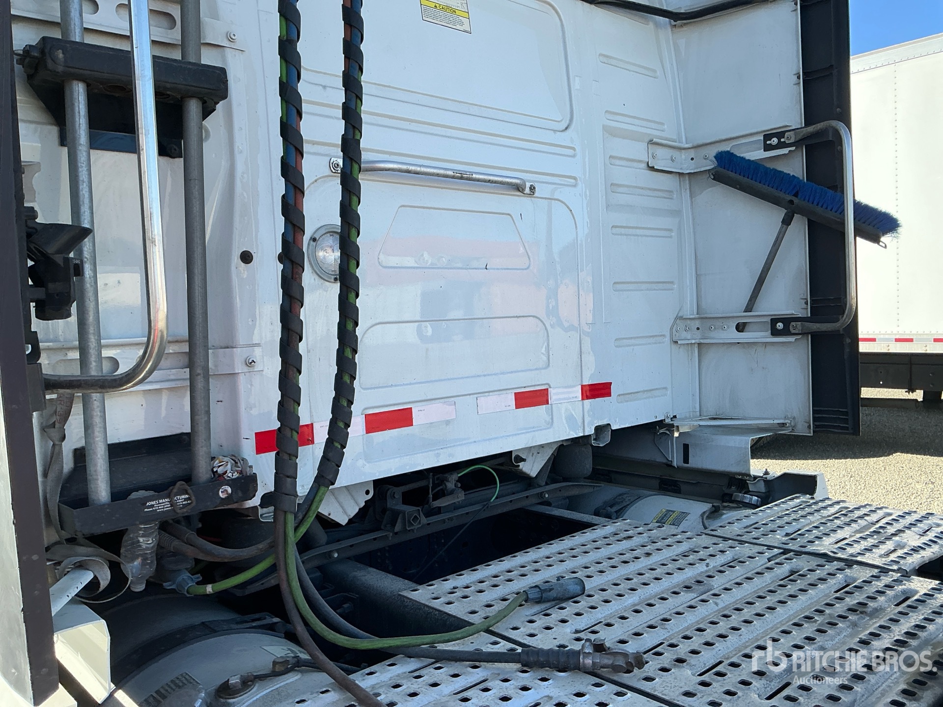 2022 Volvo VNL760