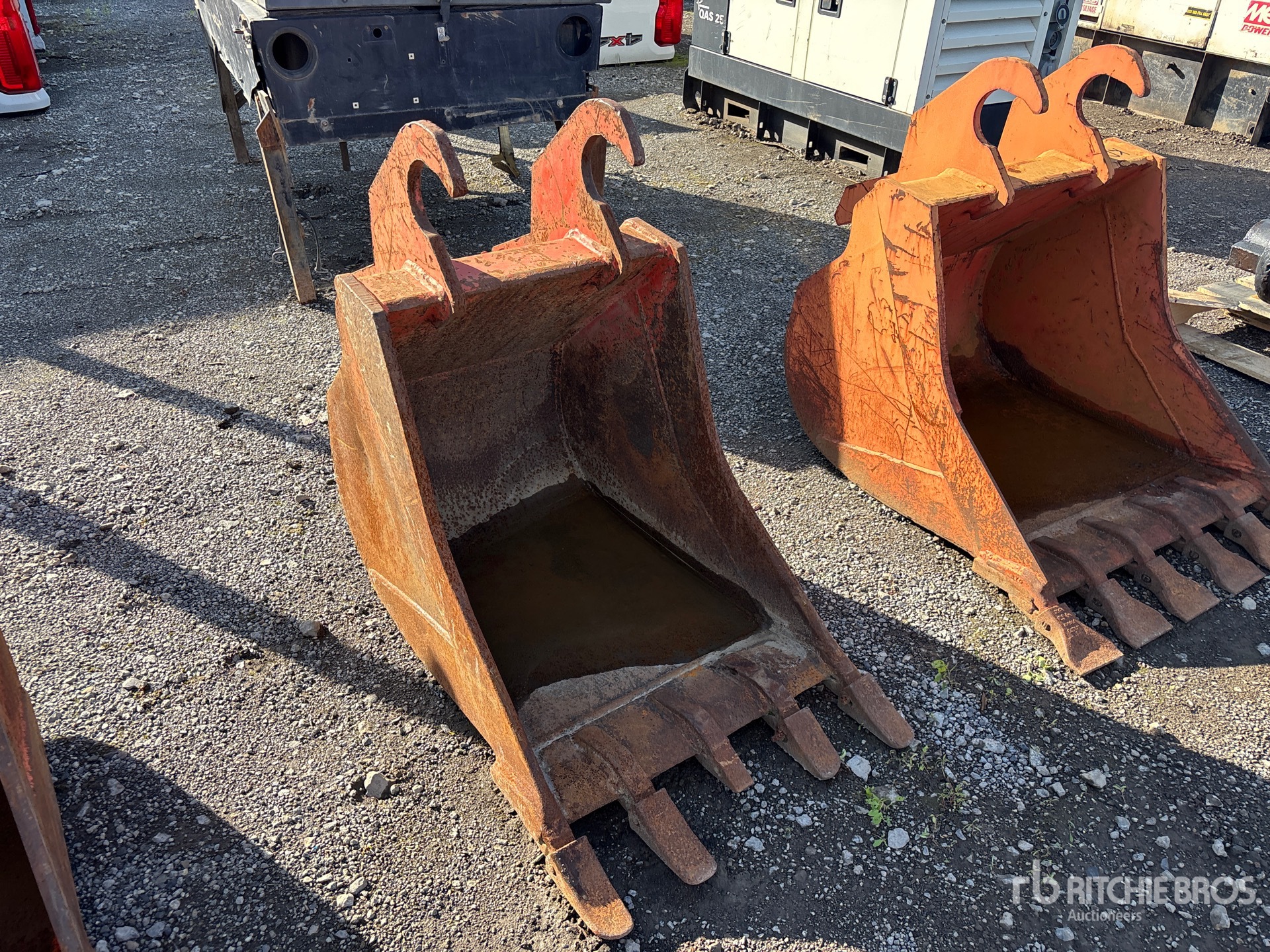2015 Kubota 24 in Q/C Digging