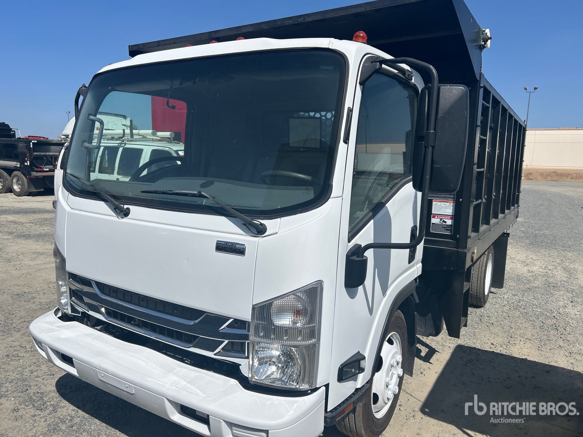 2017 Isuzu NRR