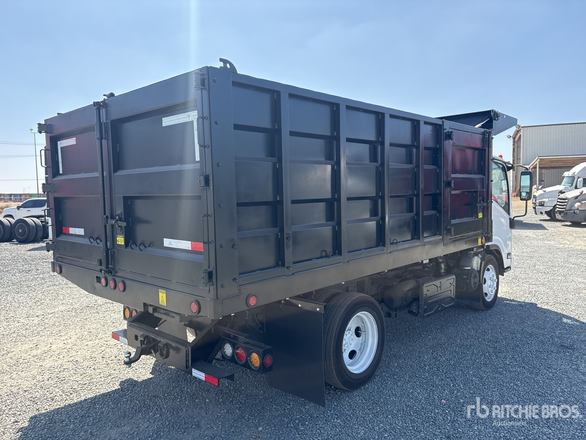 2017 Isuzu NRR