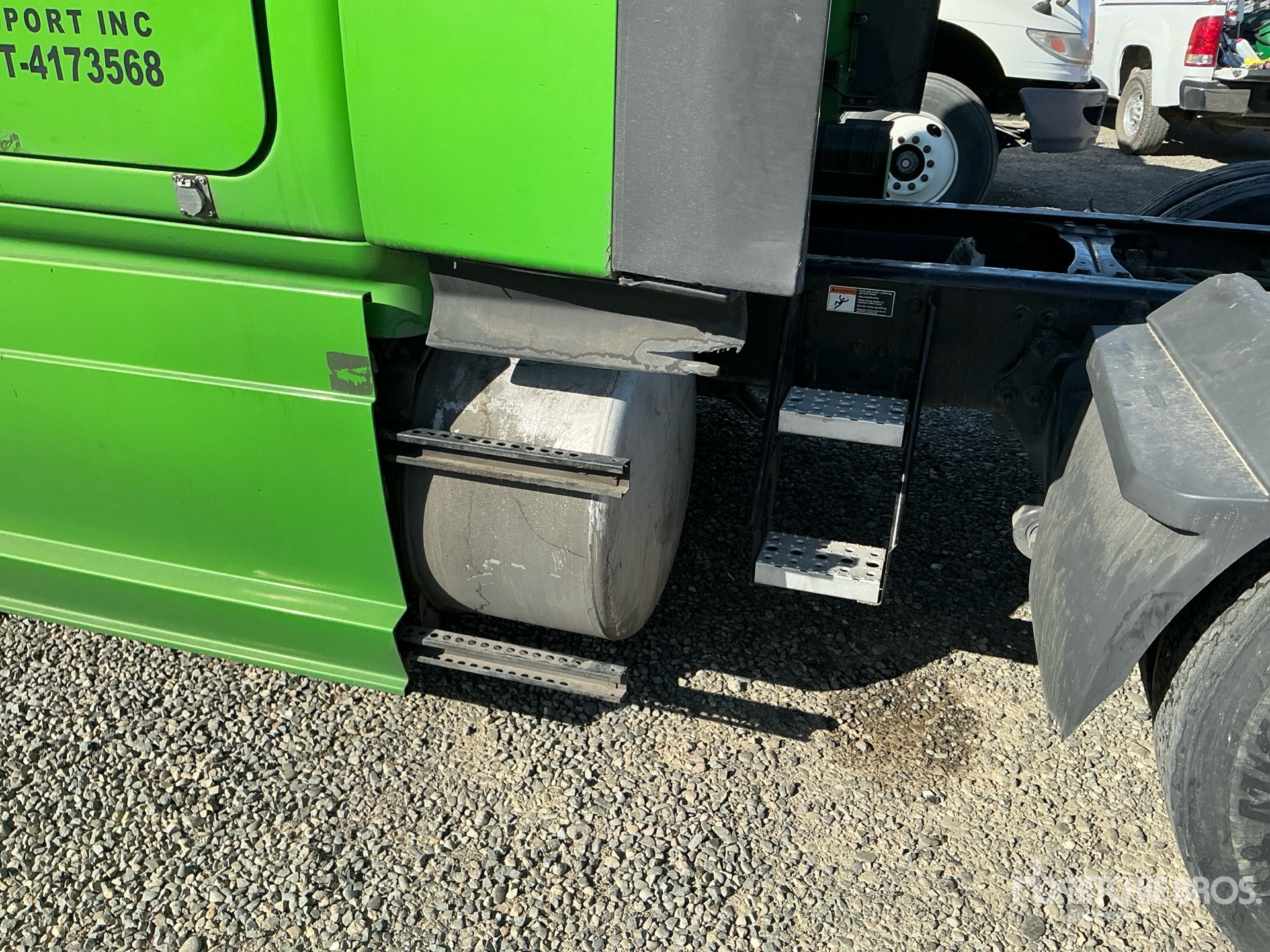 2020 Freightliner CASCADIA 126