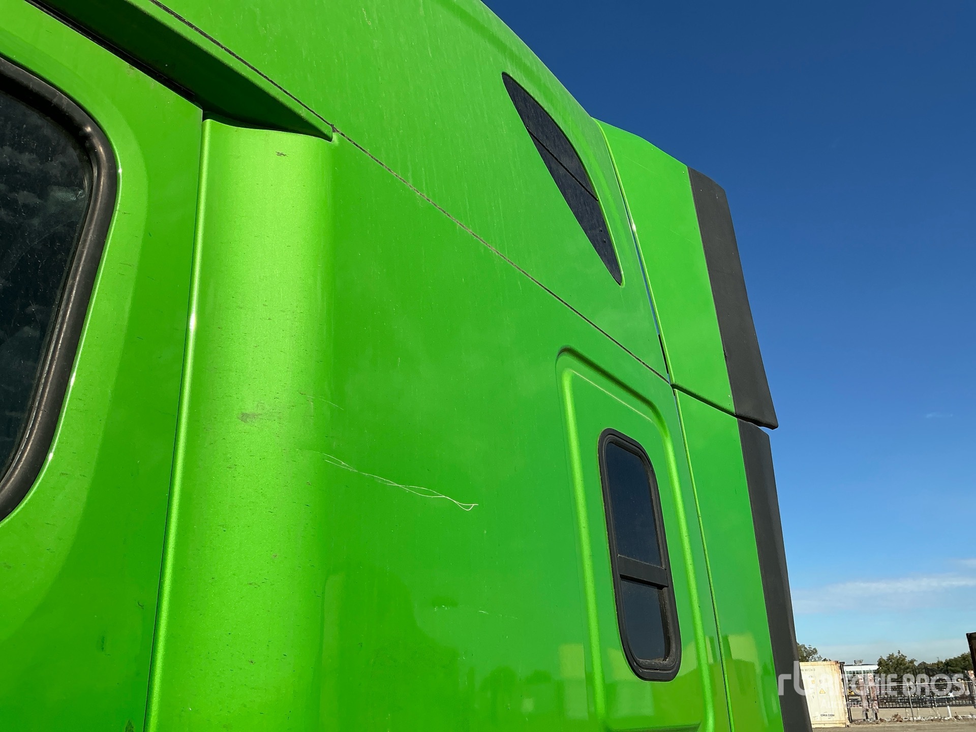 2020 Freightliner CASCADIA 126