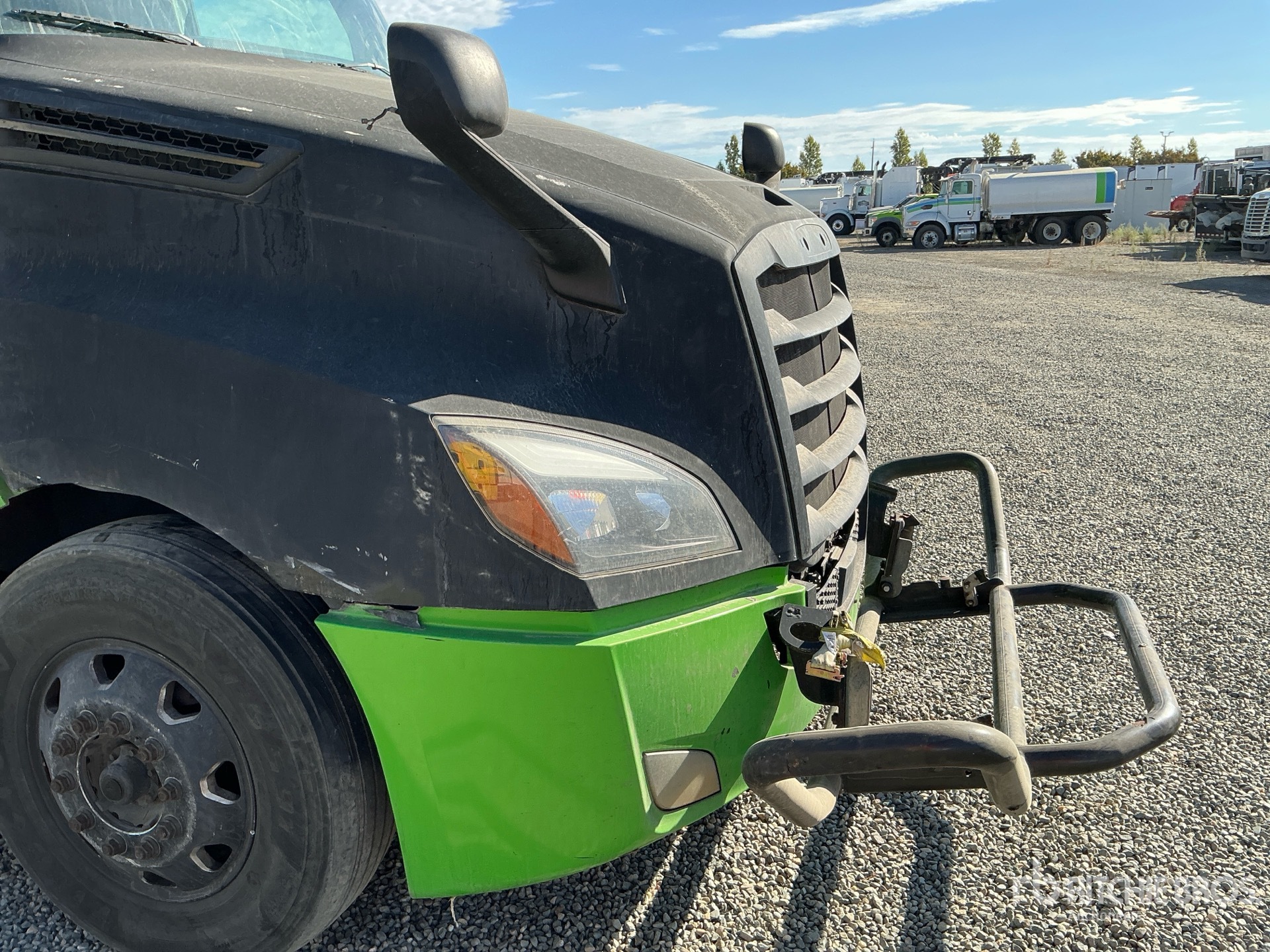 2020 Freightliner CASCADIA 126