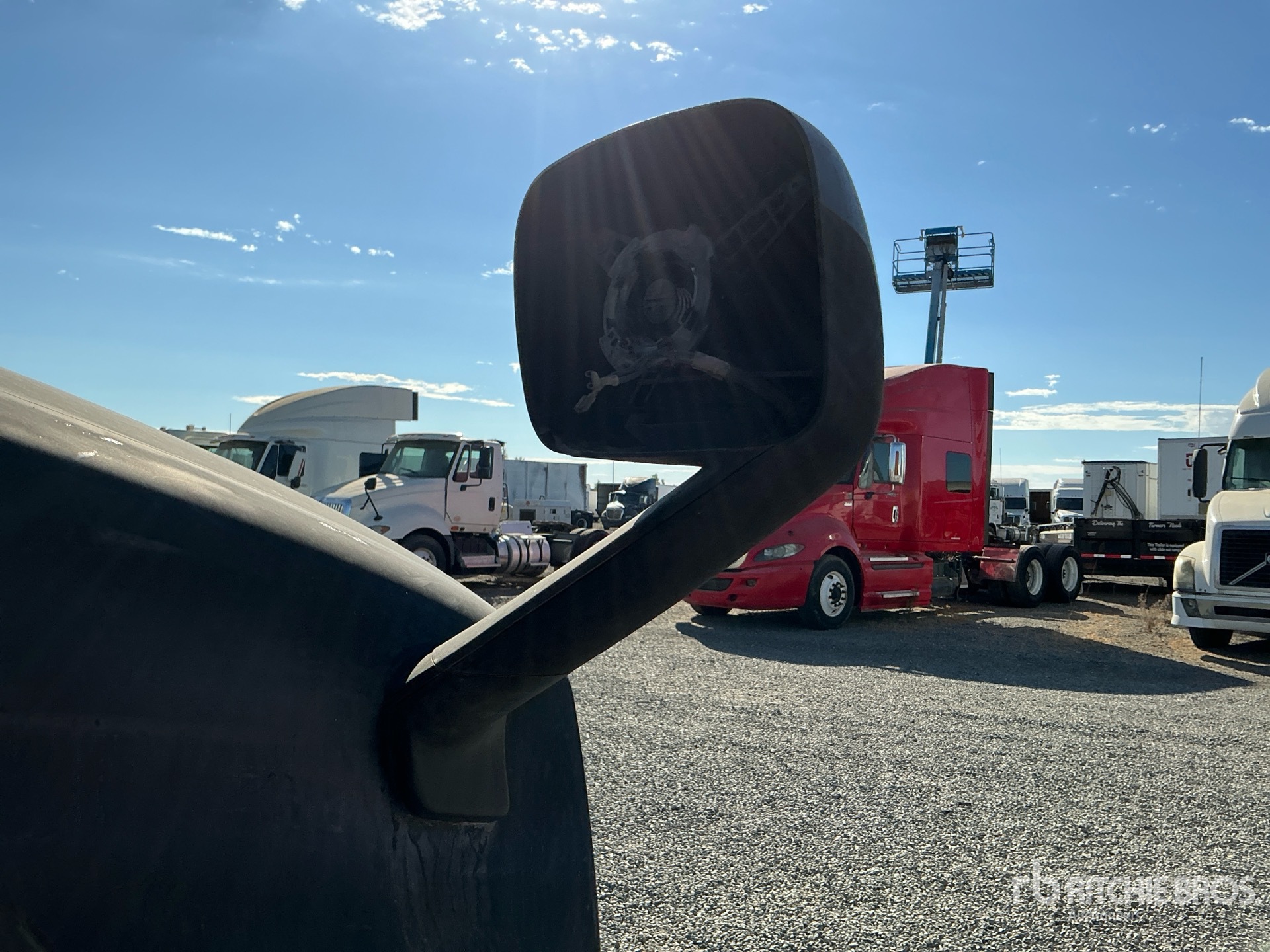 2020 Freightliner CASCADIA 126