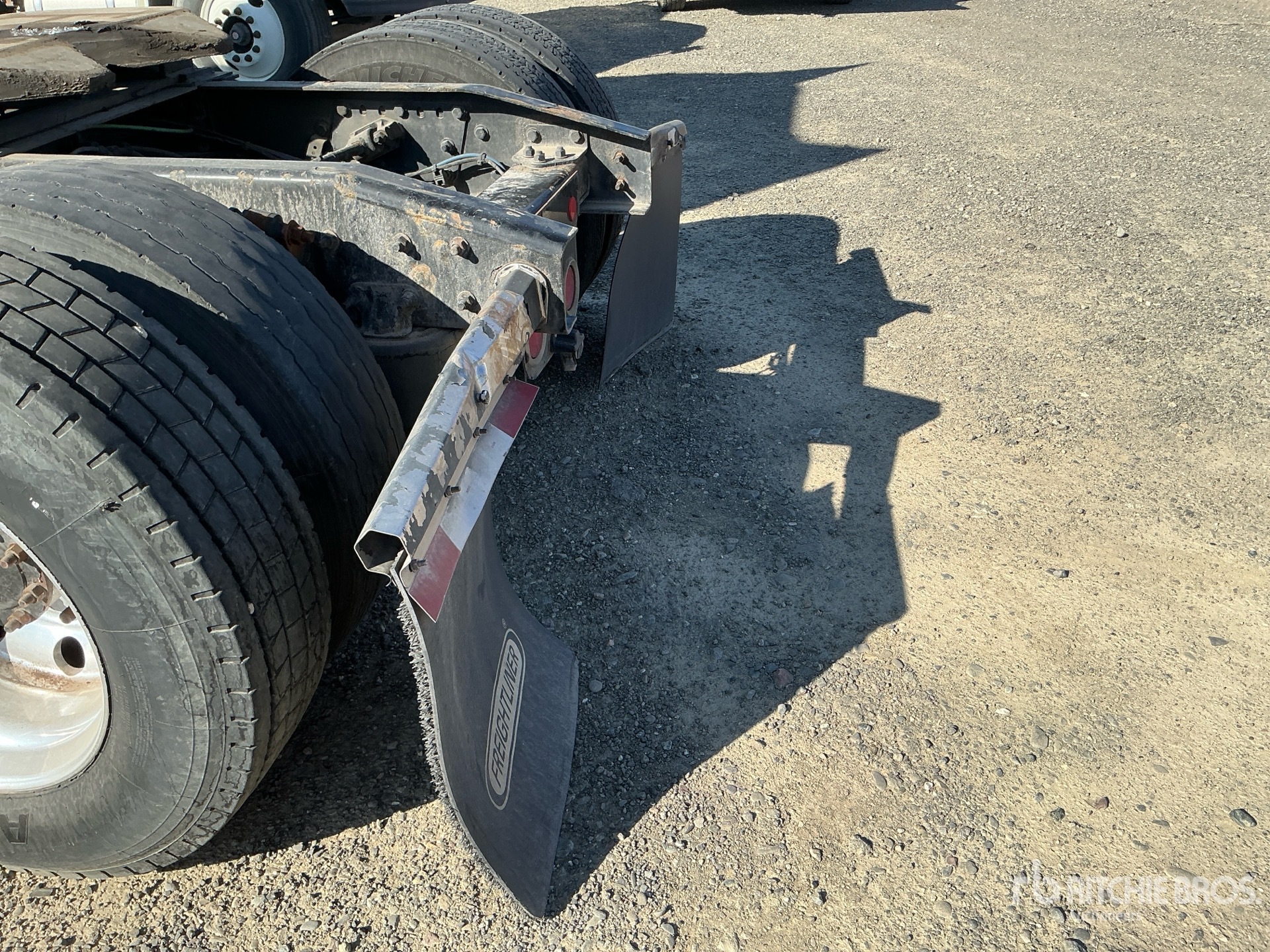 2020 Freightliner CASCADIA 126