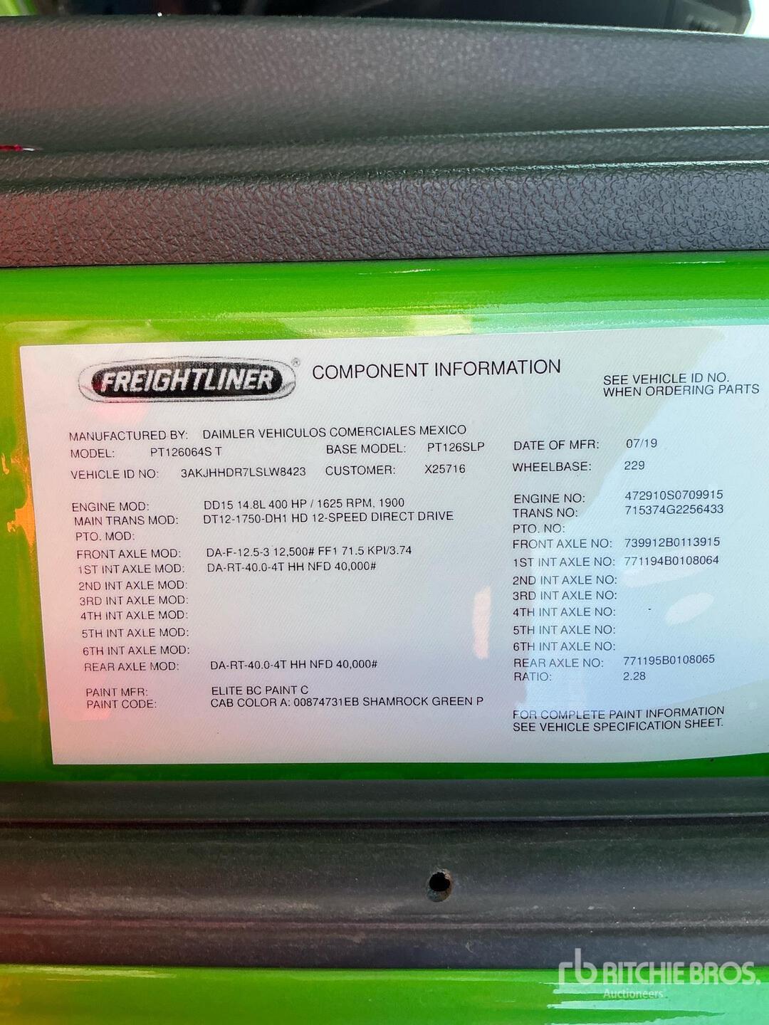 2020 Freightliner CASCADIA 126
