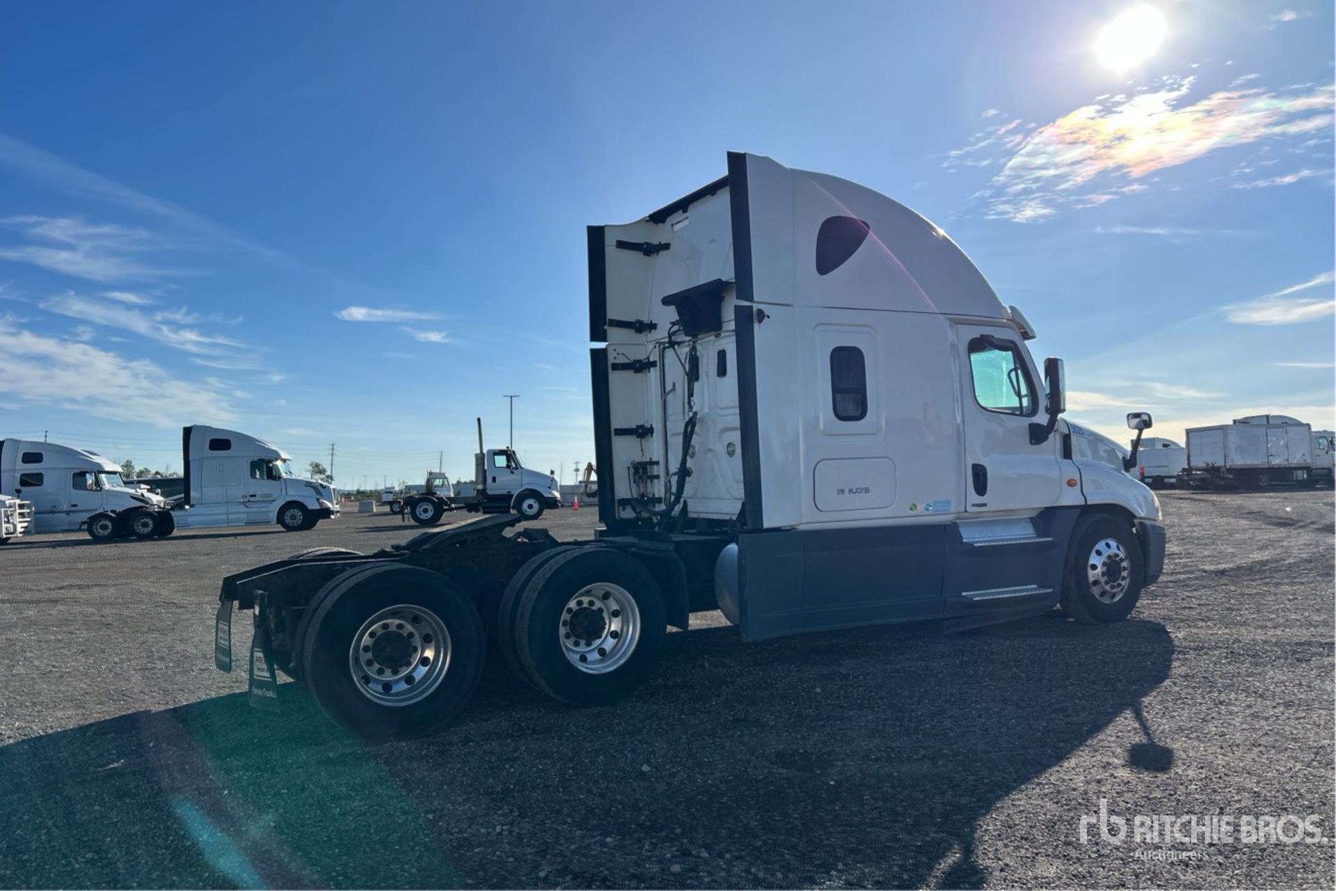 2017 Freightliner CASCADIA 125