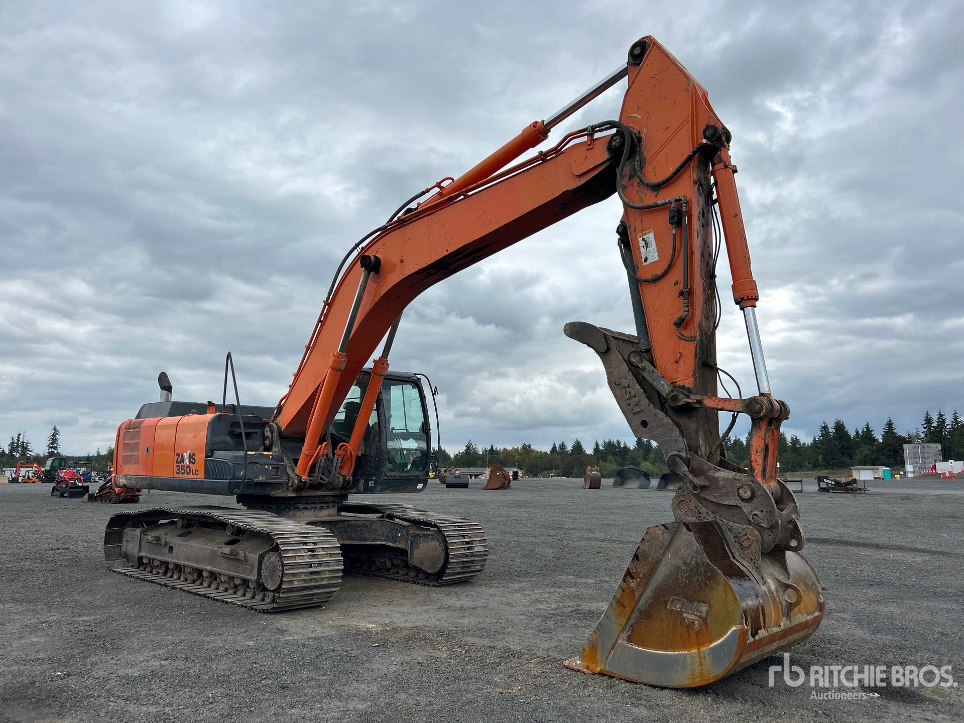 2013 Hitachi ZX350LC--5