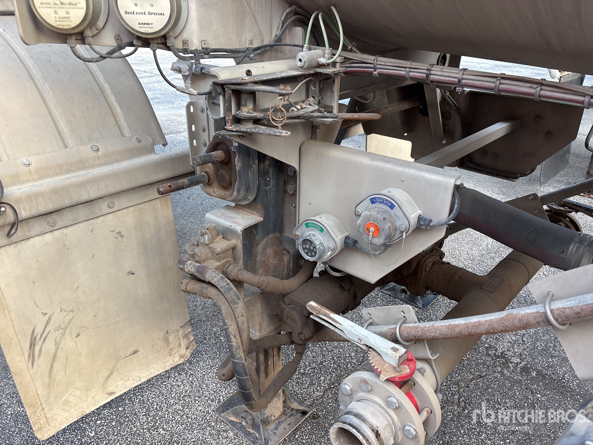 2012 Heil 8400 GAL T/A