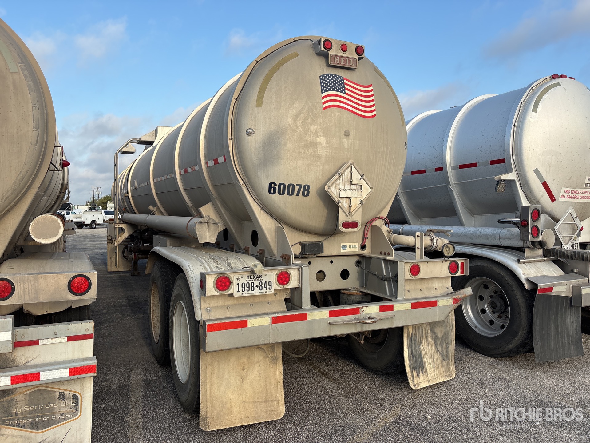 2012 Heil 8400 GAL T/A