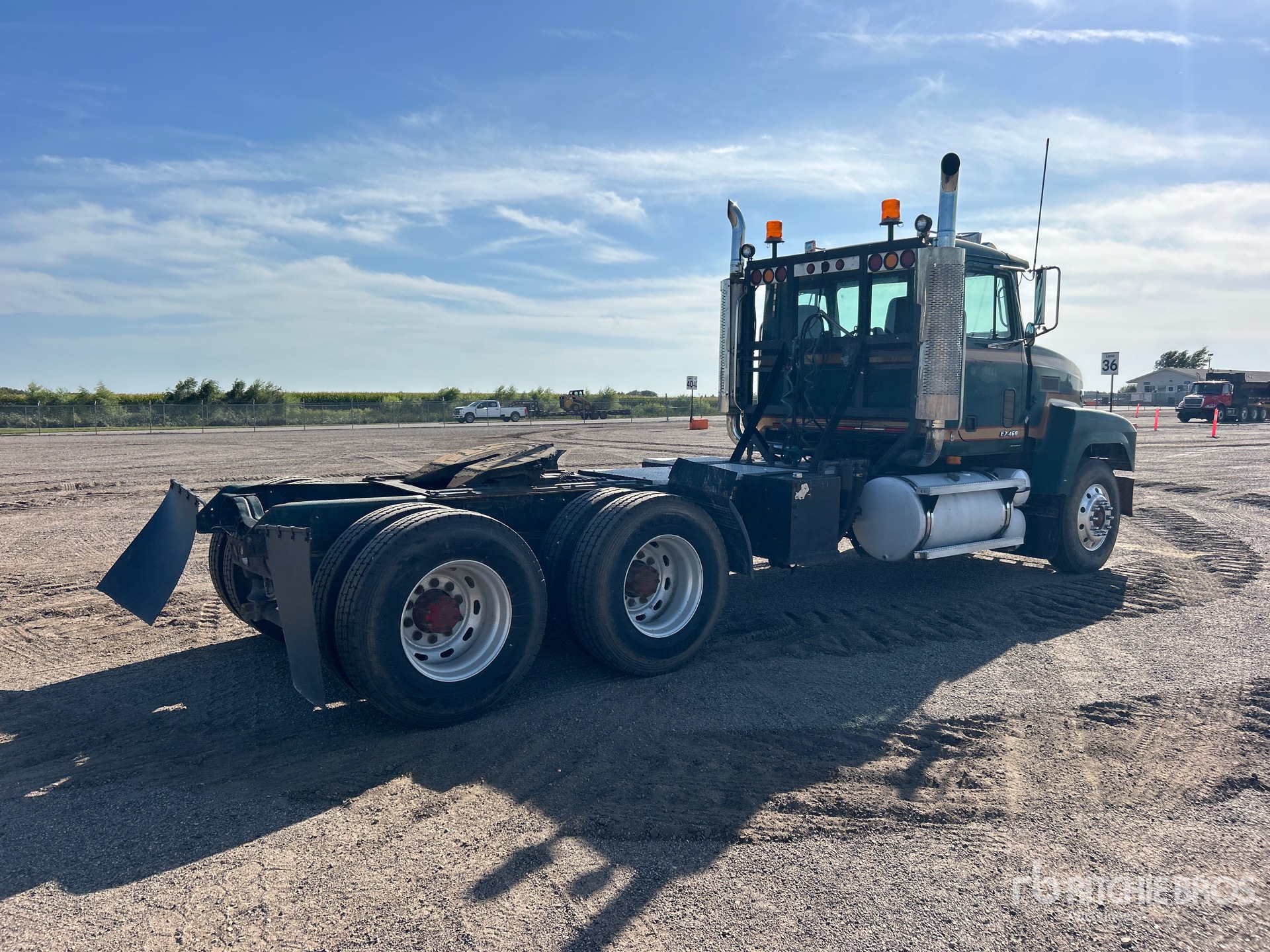1998 Mack CH613