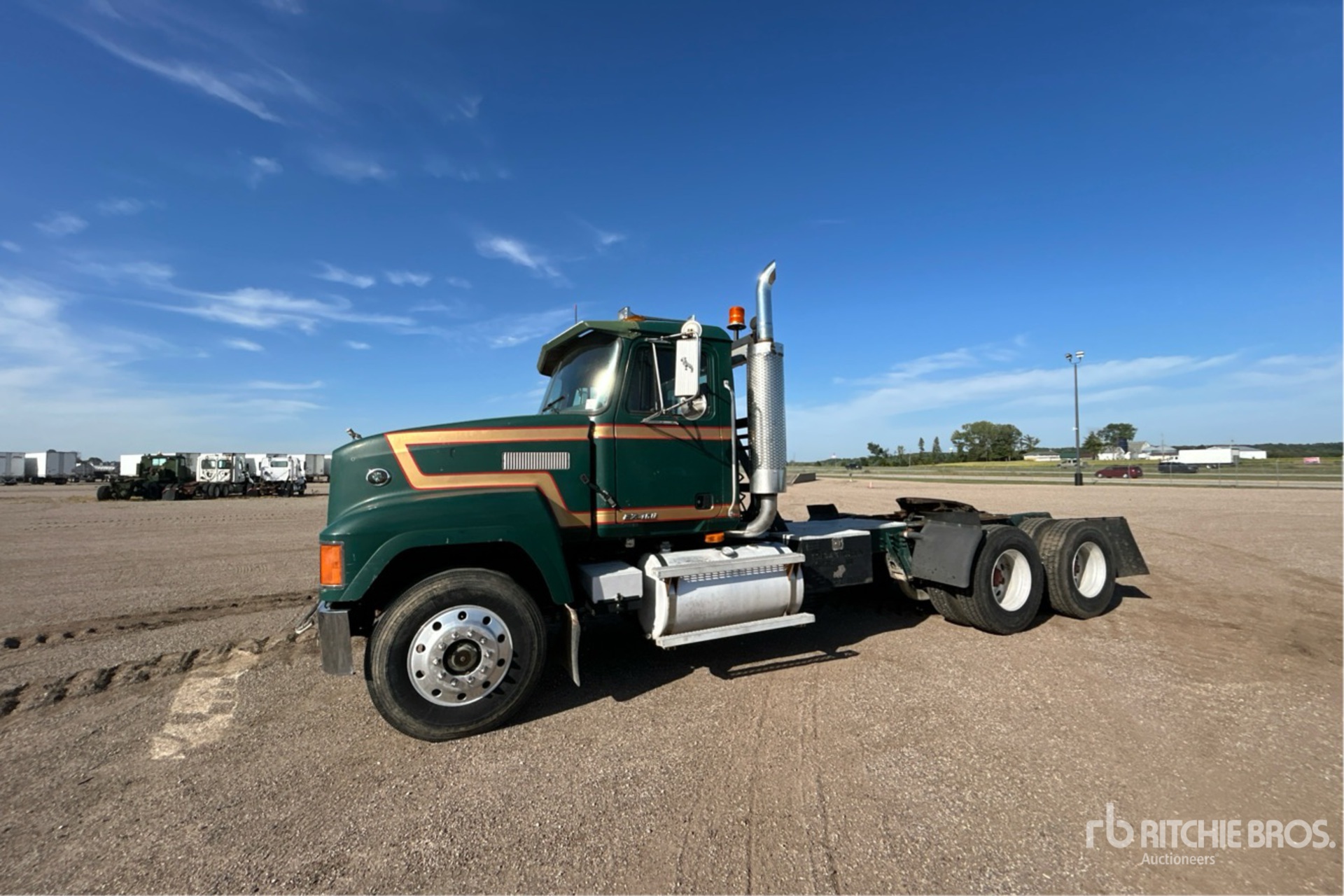1998 Mack CH613