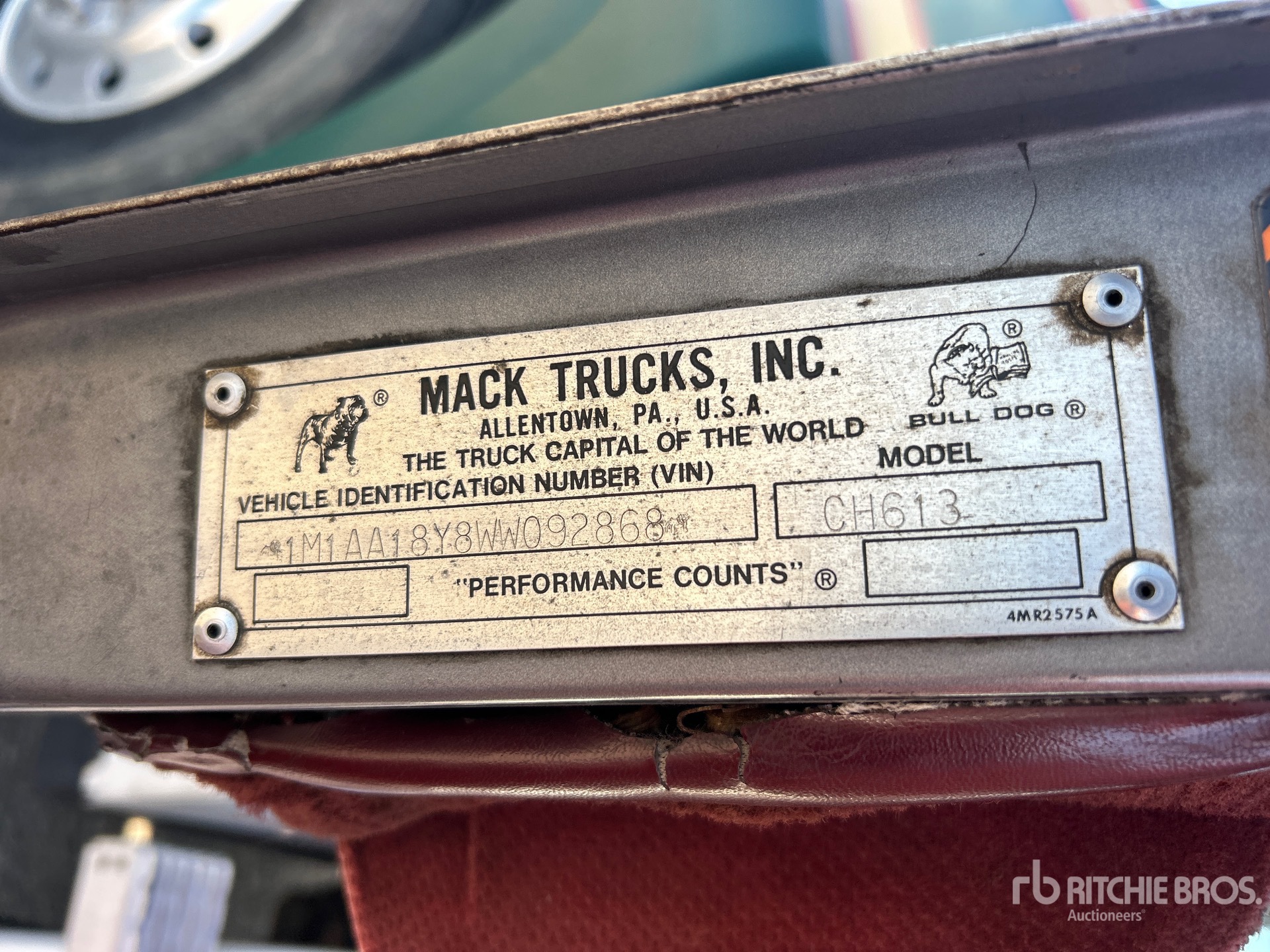 1998 Mack CH613
